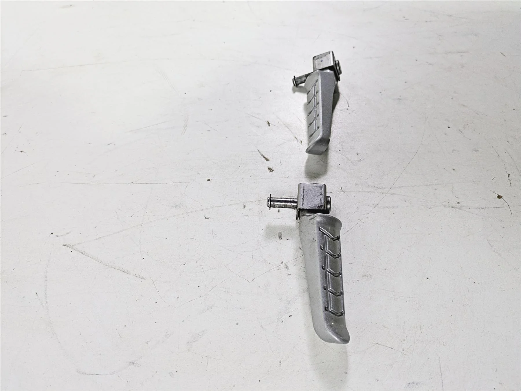 2023 BMW G310R K03 Rear Passenger Footpegs  46718553973 46718553974 - Image 2