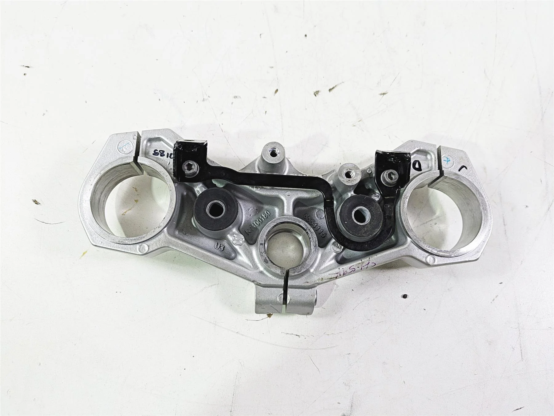2023 BMW G310R K03 Upper Triple Tree Steering Clamp 31428554115 - Image 9