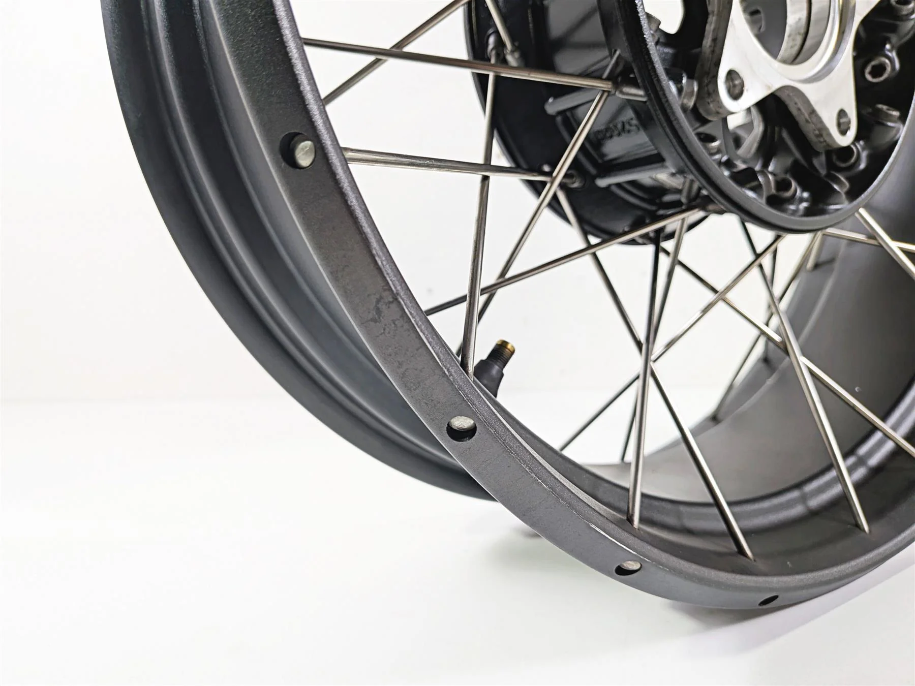 2023 BMW R nineT Scrambler K23 17x4.5 Cross Spoke Rear Wheel Rim 36318562513 - Image 11