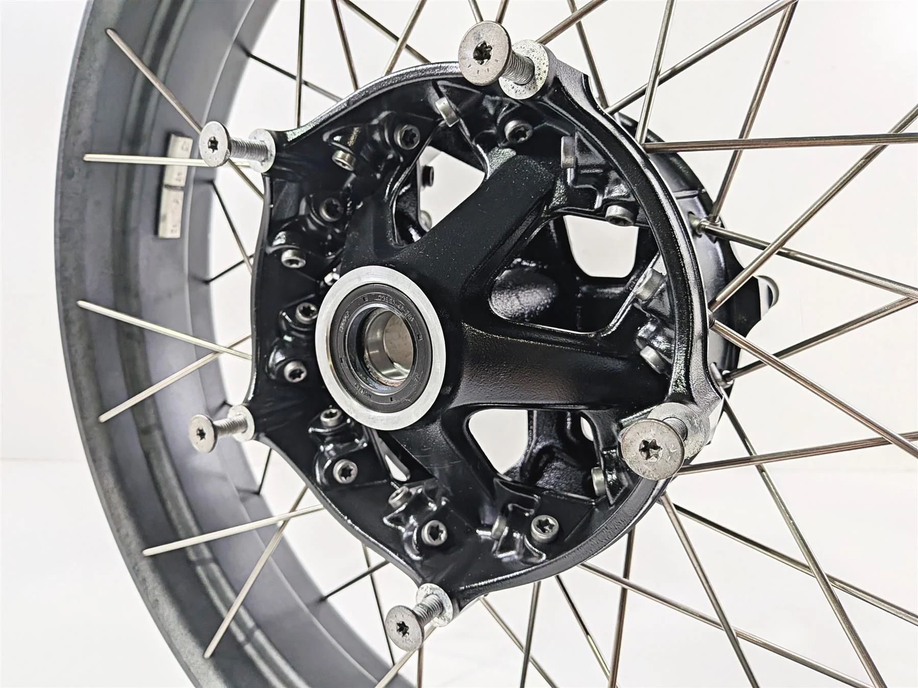 2023 BMW R nineT Scrambler K23 19x3 Cross Spoke Front Wheel Rim 36318562512 - Image 9