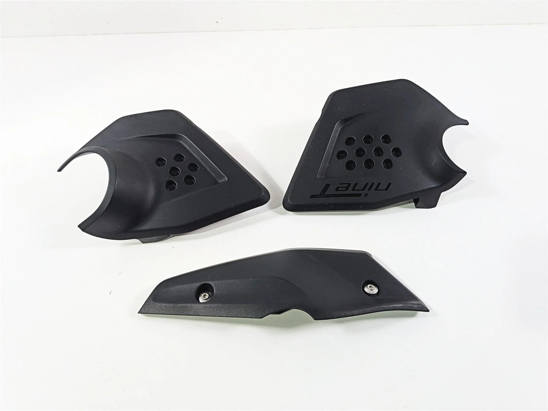 2023 BMW R nineT Scrambler K23 Between Leg Infill Fairing Set 46639444065 - Image 4