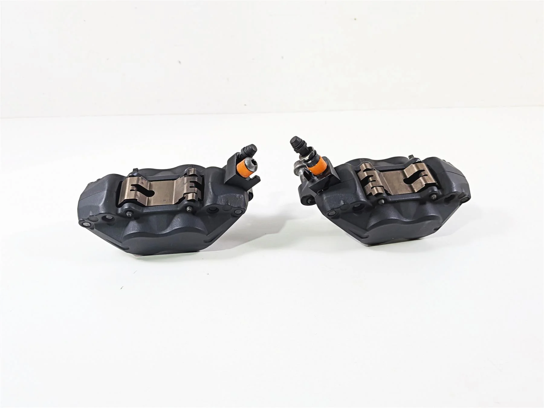 2023 BMW R nineT Scrambler K23 Front Brake Caliper Set 34117716717 34118563486 - Image 4
