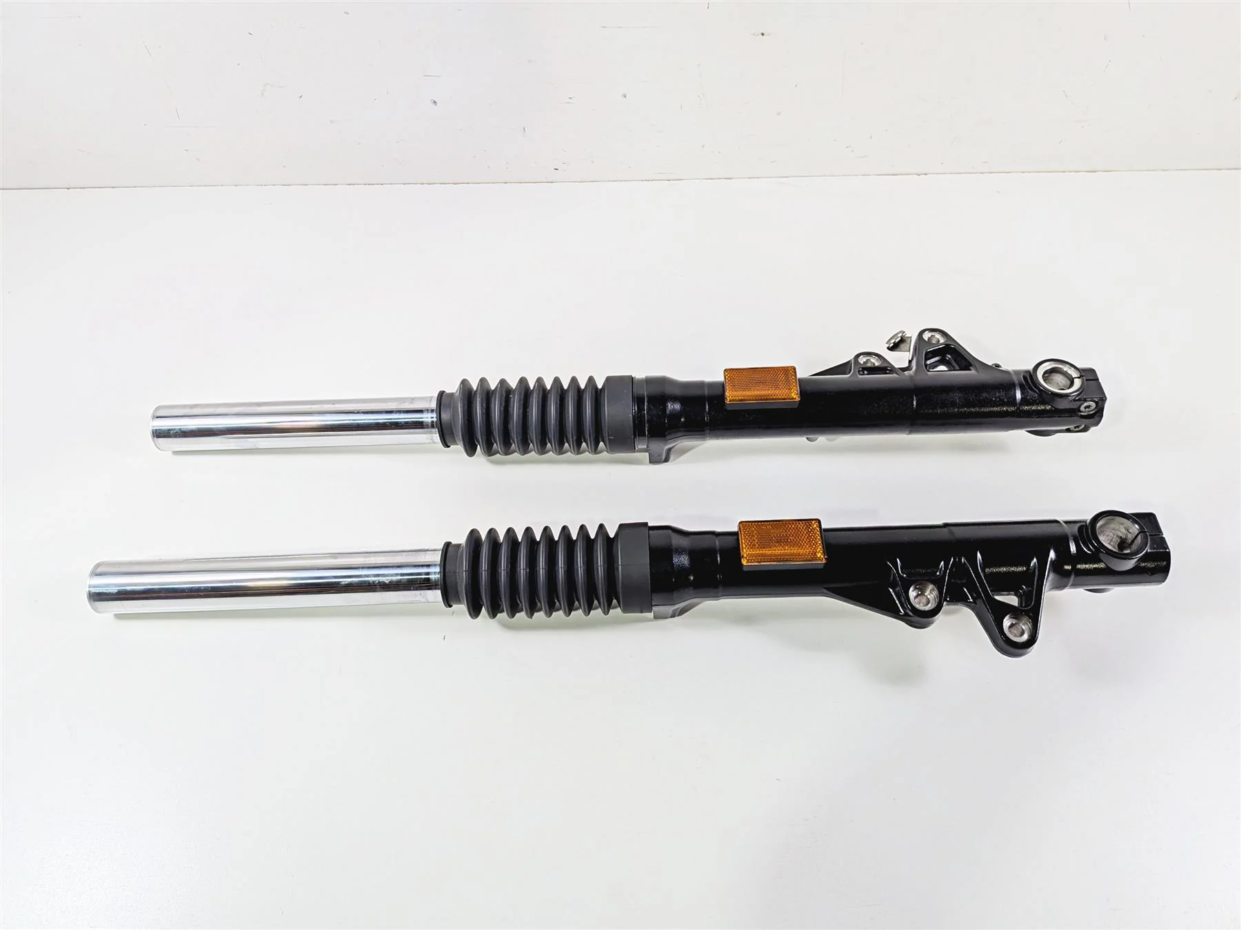 2023 BMW R nineT Scrambler K23 Front Fork Leg Set 31428558713 31428558714