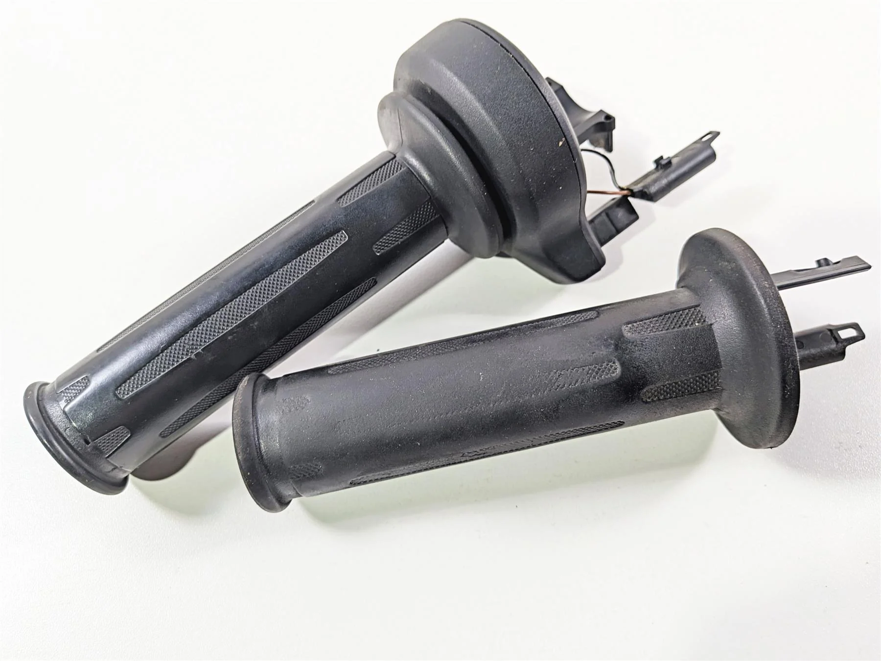 2023 BMW R nineT Scrambler K23 Heated Cruise Hand Grips 61318552120 61318554007 - Image 12
