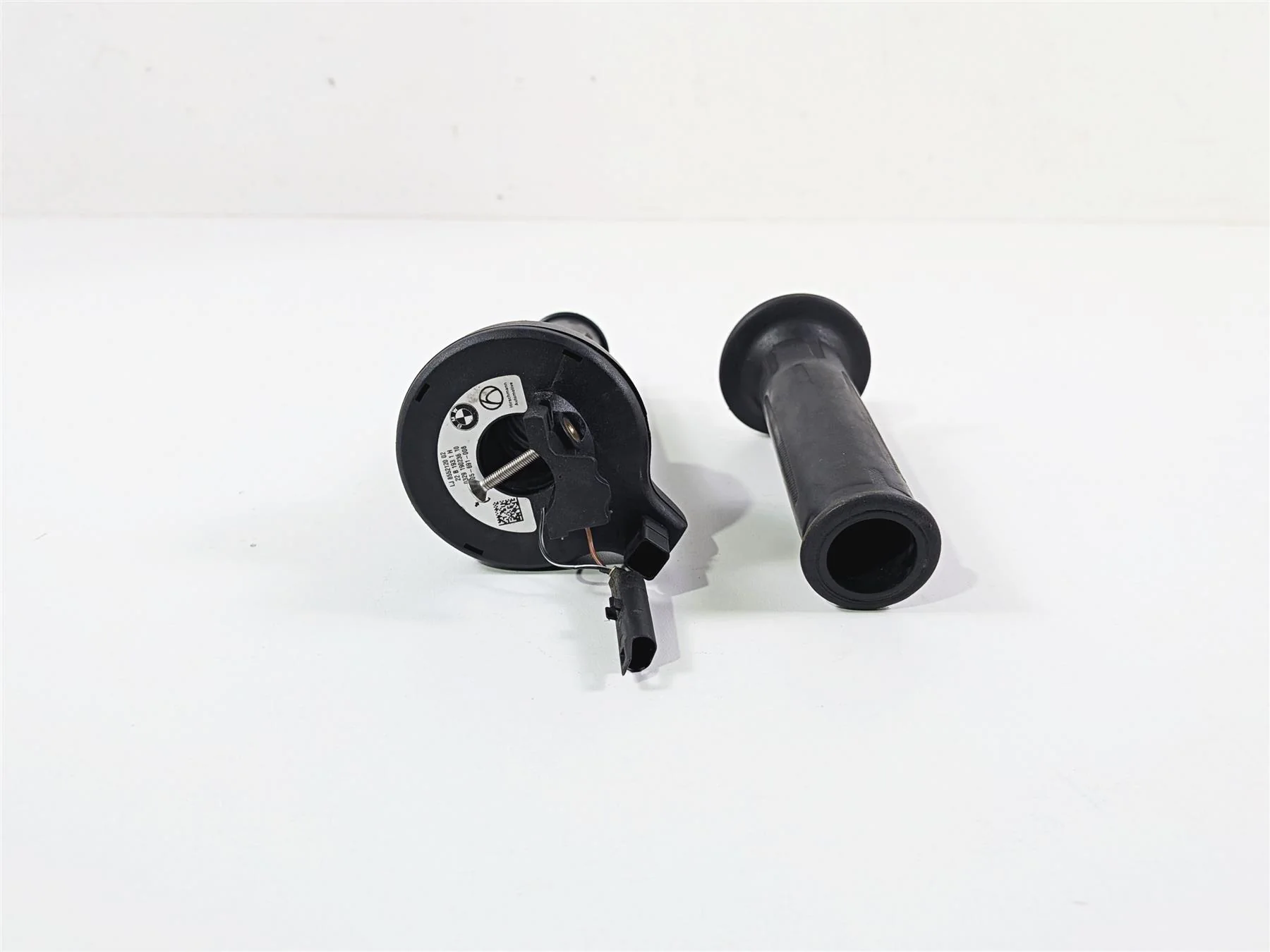 2023 BMW R nineT Scrambler K23 Heated Cruise Hand Grips 61318552120 61318554007 - Image 5