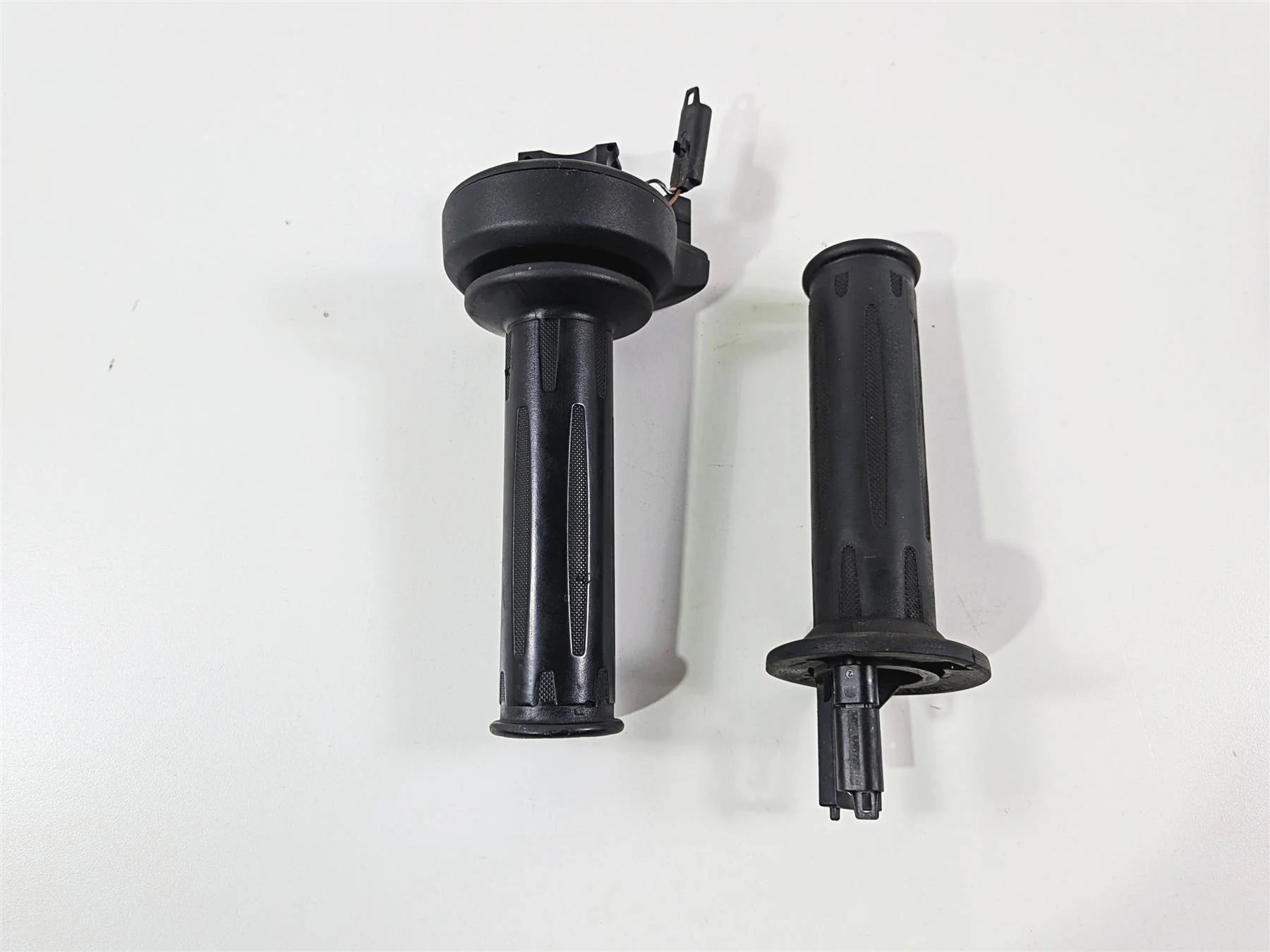 2023 BMW R nineT Scrambler K23 Heated Cruise Hand Grips 61318552120 61318554007 - Image 6