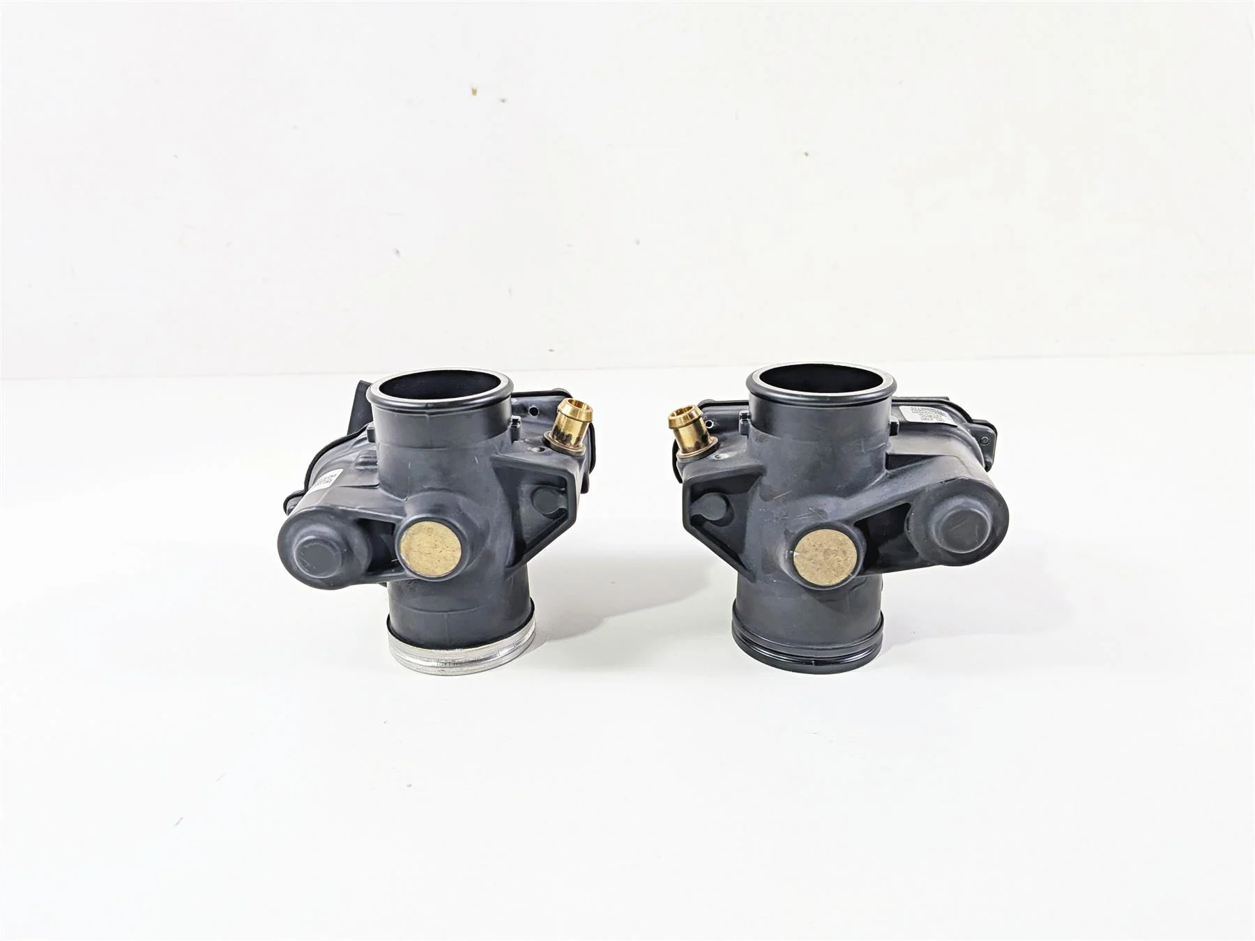 2023 BMW R nineT Scrambler K23 Throttle Body Bodies Set 13549457019 13549457020 - Image 4