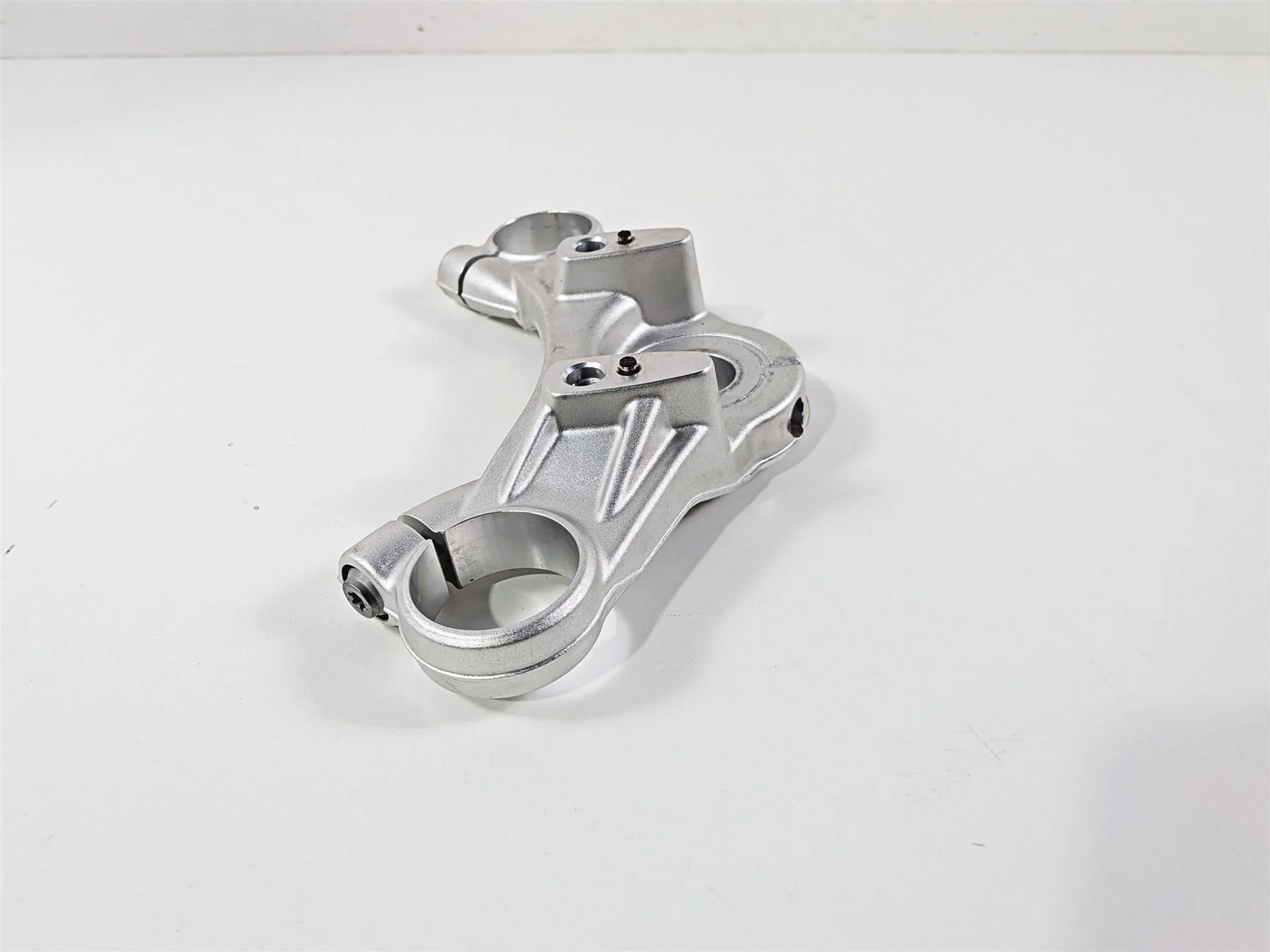 2023 BMW R nineT Scrambler K23 Upper Triple Tree Steering Clamp 31428558709 - Image 5