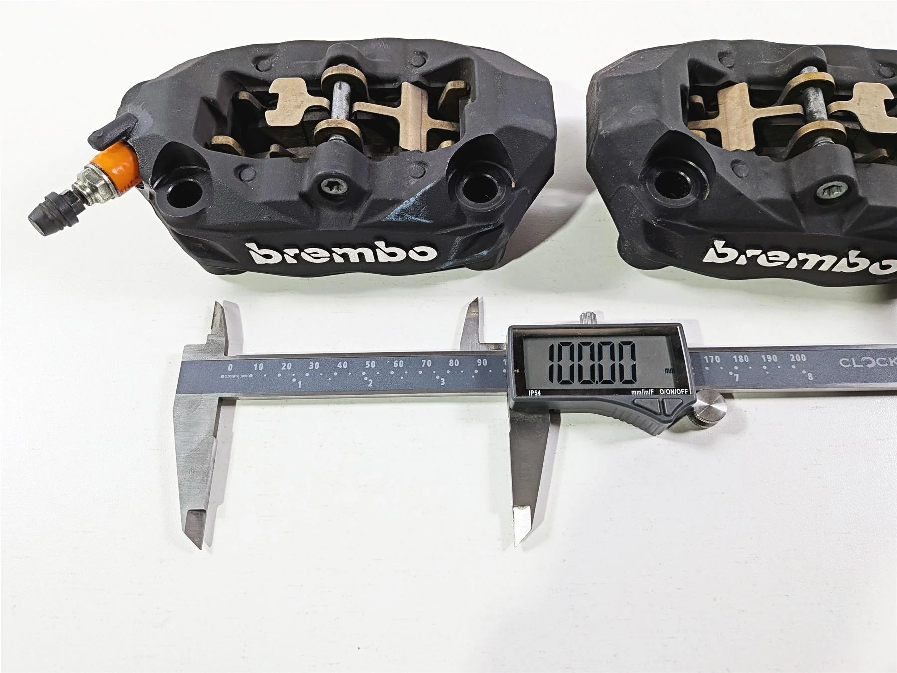 2023 BMW R1250RT RTP K52 Front Brembo Brake Caliper Set 34118556206 34118556205 - Image 2