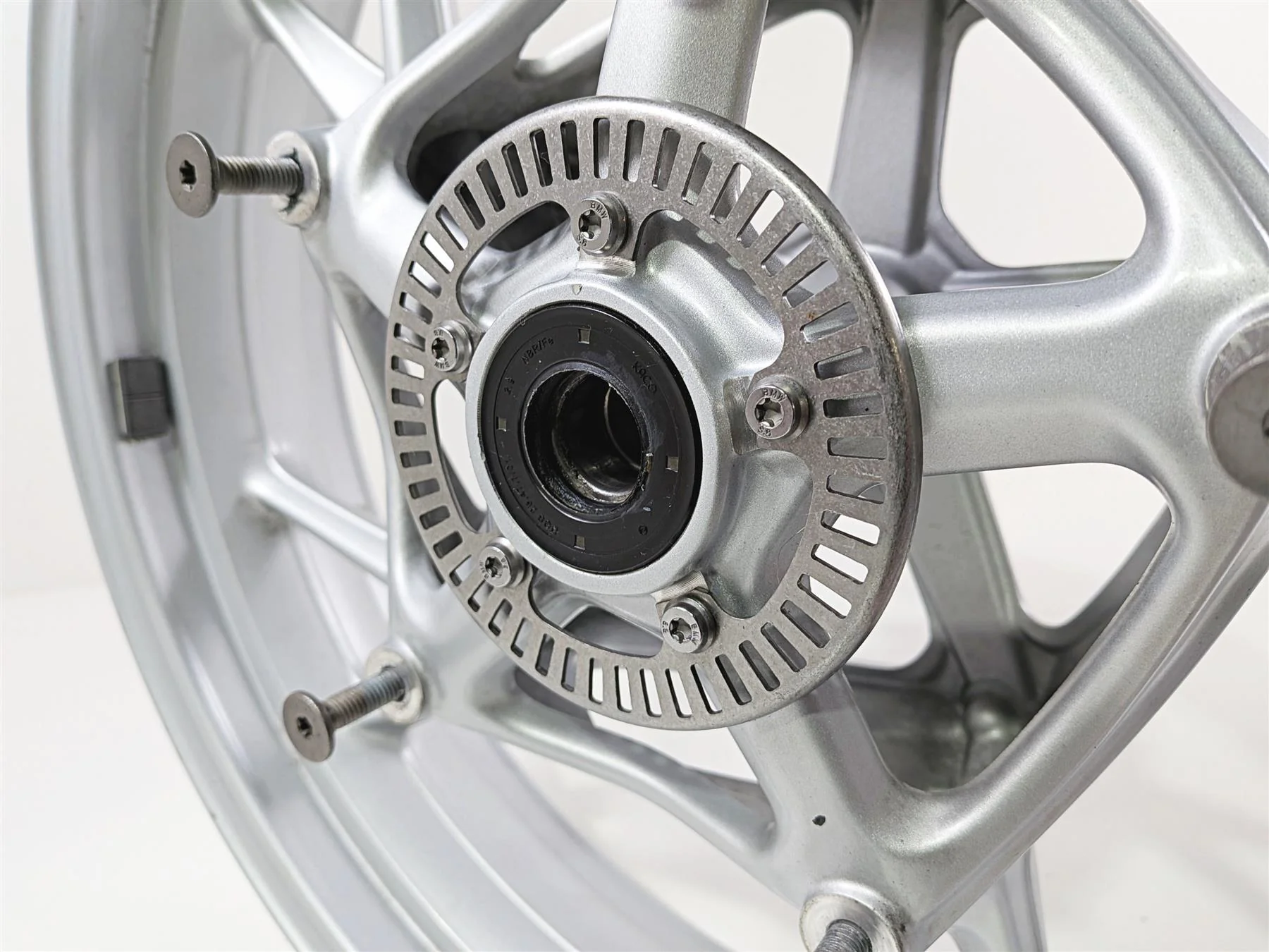 2023 BMW R1250RT RTP K52 Front Silver Wheel Rim 17x3.5 .38mm Runout 36318538086 - Image 11