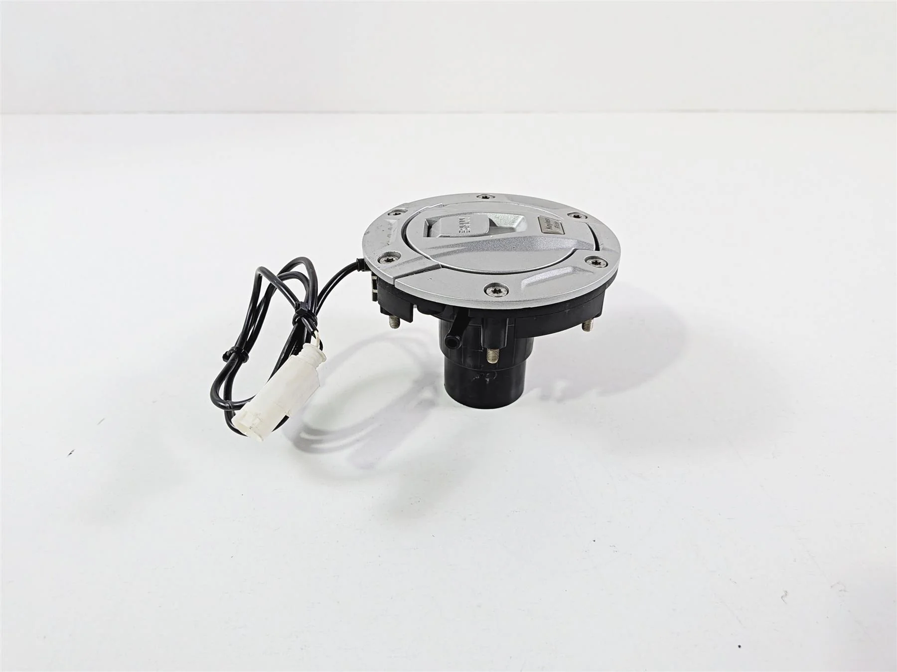 2023 BMW R1250RT RTP K52 Keyless Fuel Gas Petrol Cap 8552106 16118552106 - Image 4