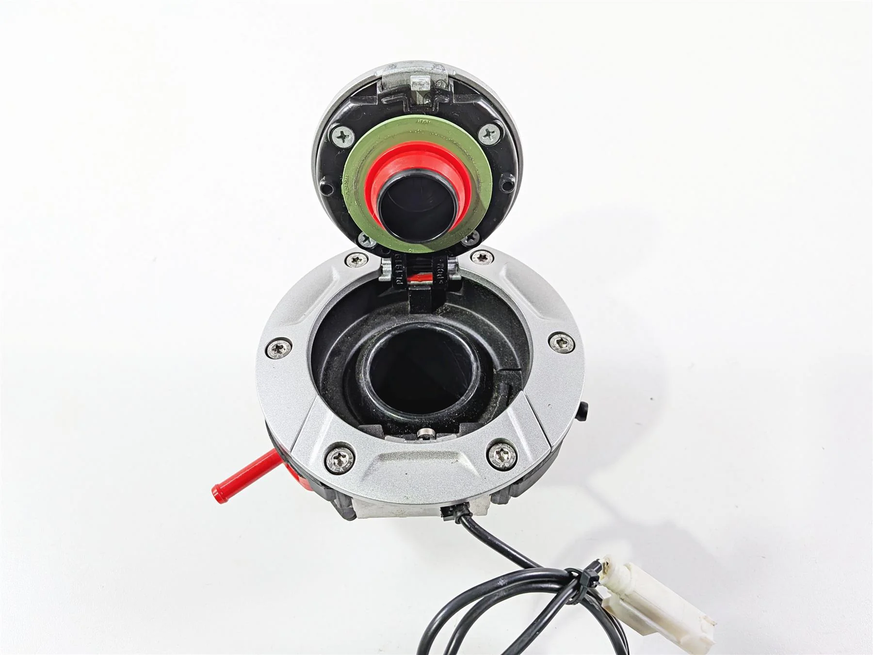 2023 BMW R1250RT RTP K52 Keyless Fuel Gas Petrol Cap 8552106 16118552106 - Image 7