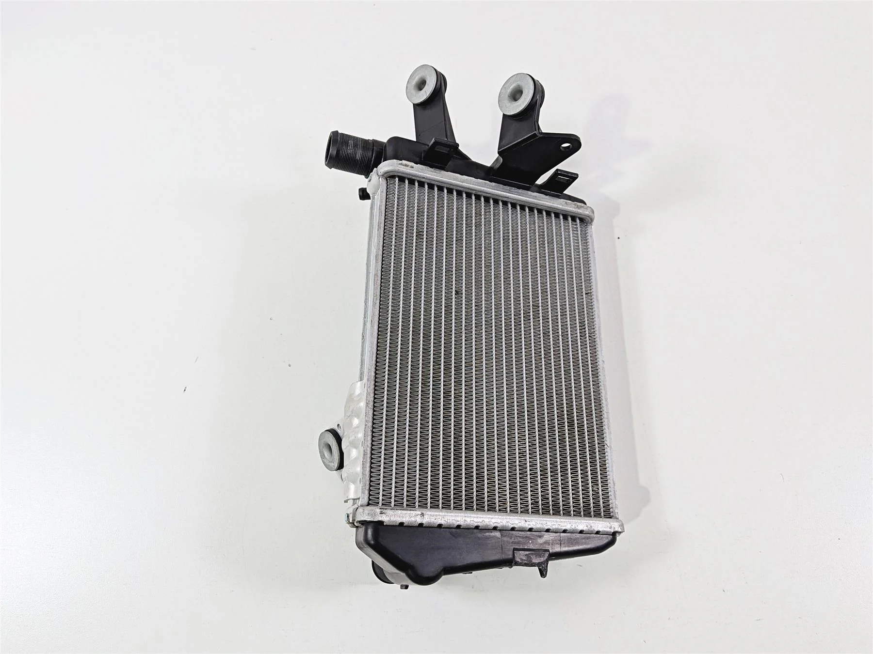2023 BMW R1250RT RTP K52 Left Coolant Radiator - Broken Tab - Bent 17118546408 - Image 7