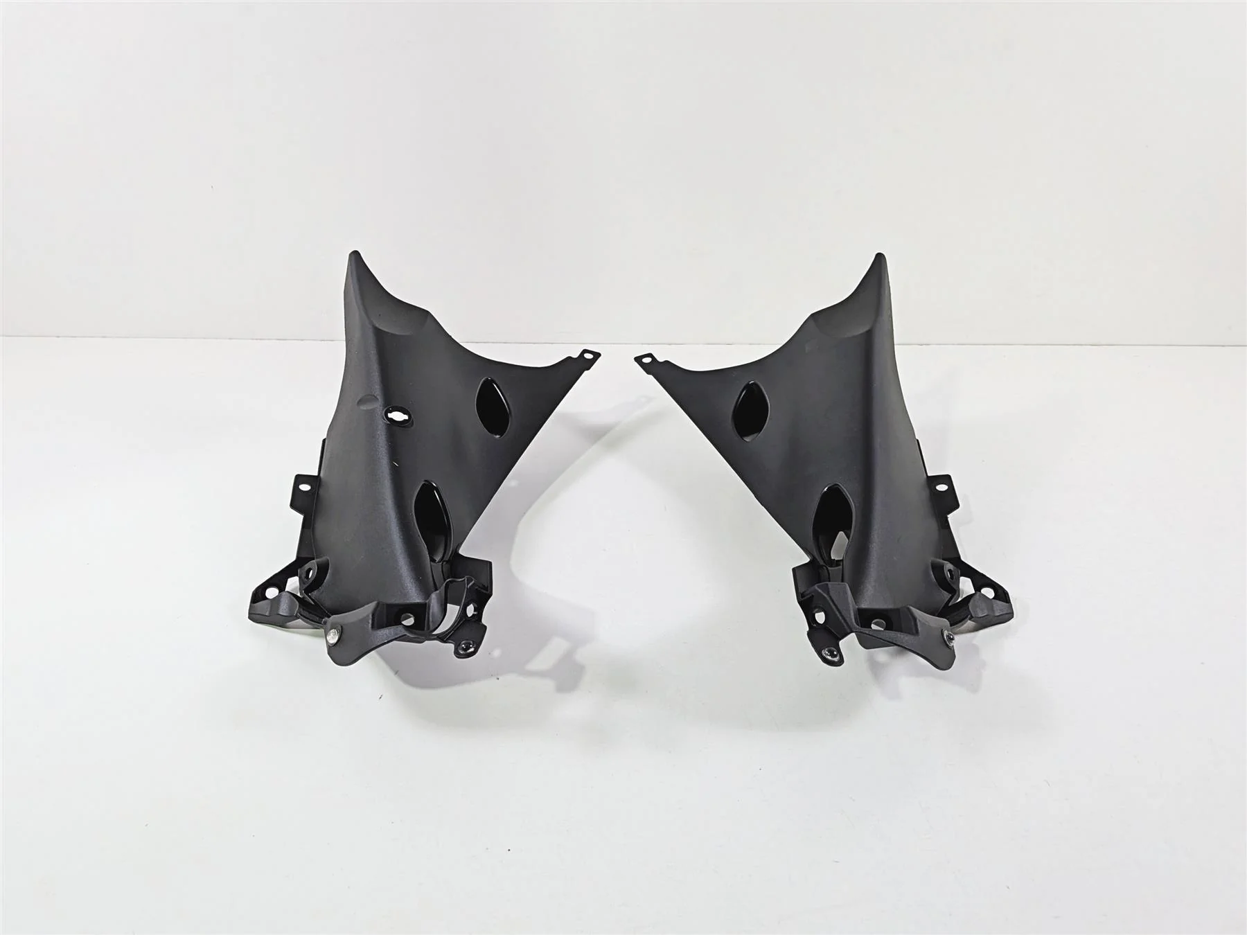 2023 BMW R1250RT RTP K52 Left Right Air Duct Cover Fairings 46638394445 - Image 5