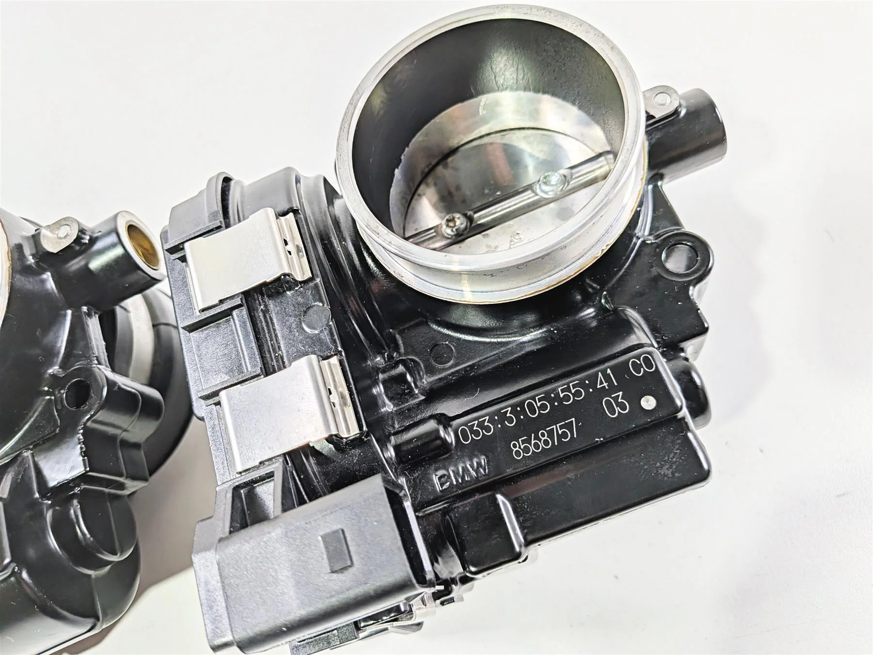 2023 BMW R1250RT RTP K52 Left Right Black Throttle Body Set 13548568757 - Image 7
