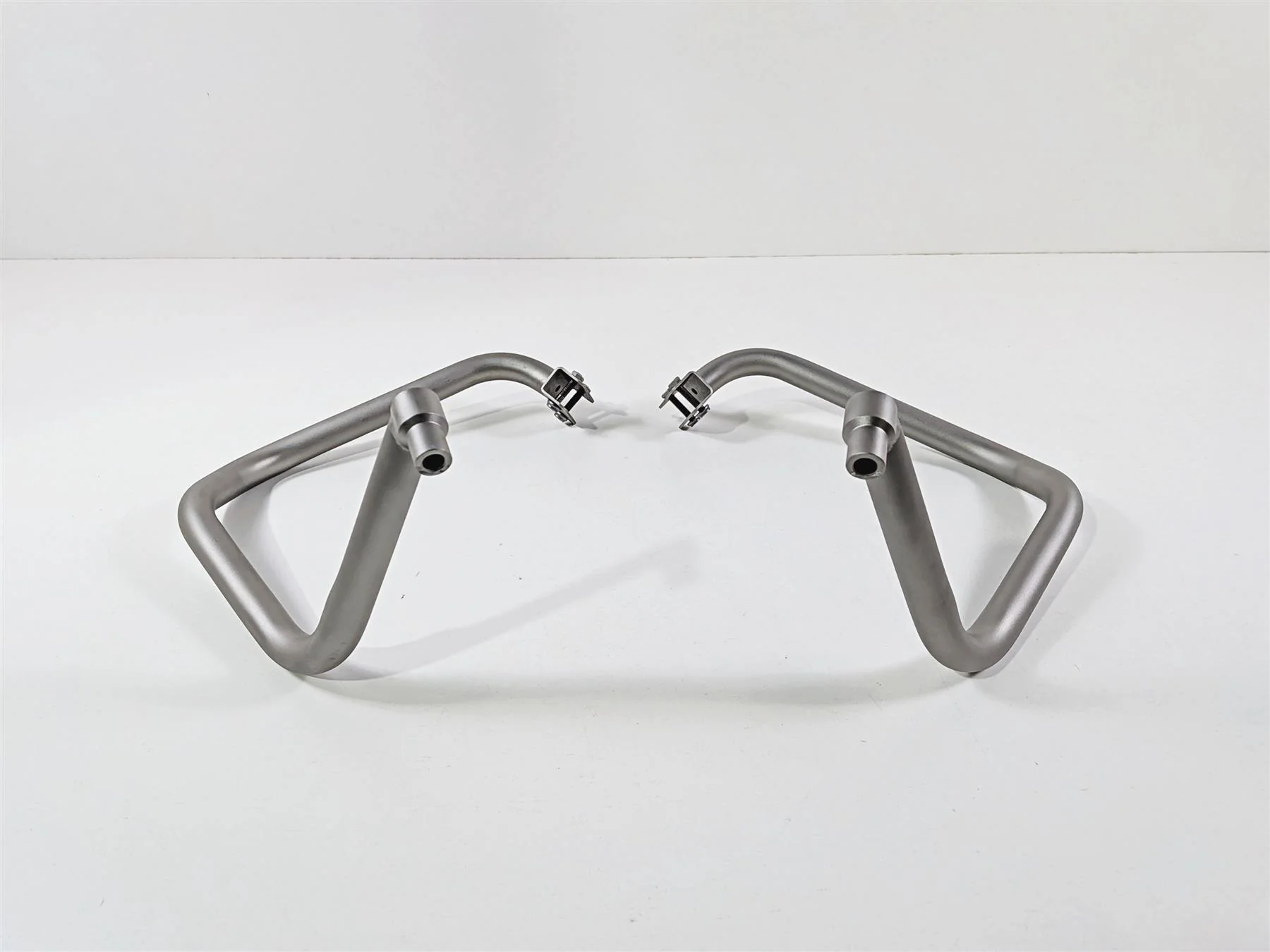 2023 BMW R1250RT RTP K52 Left Right Case Crash Guard Set 46548548593 46548548594 - Image 4
