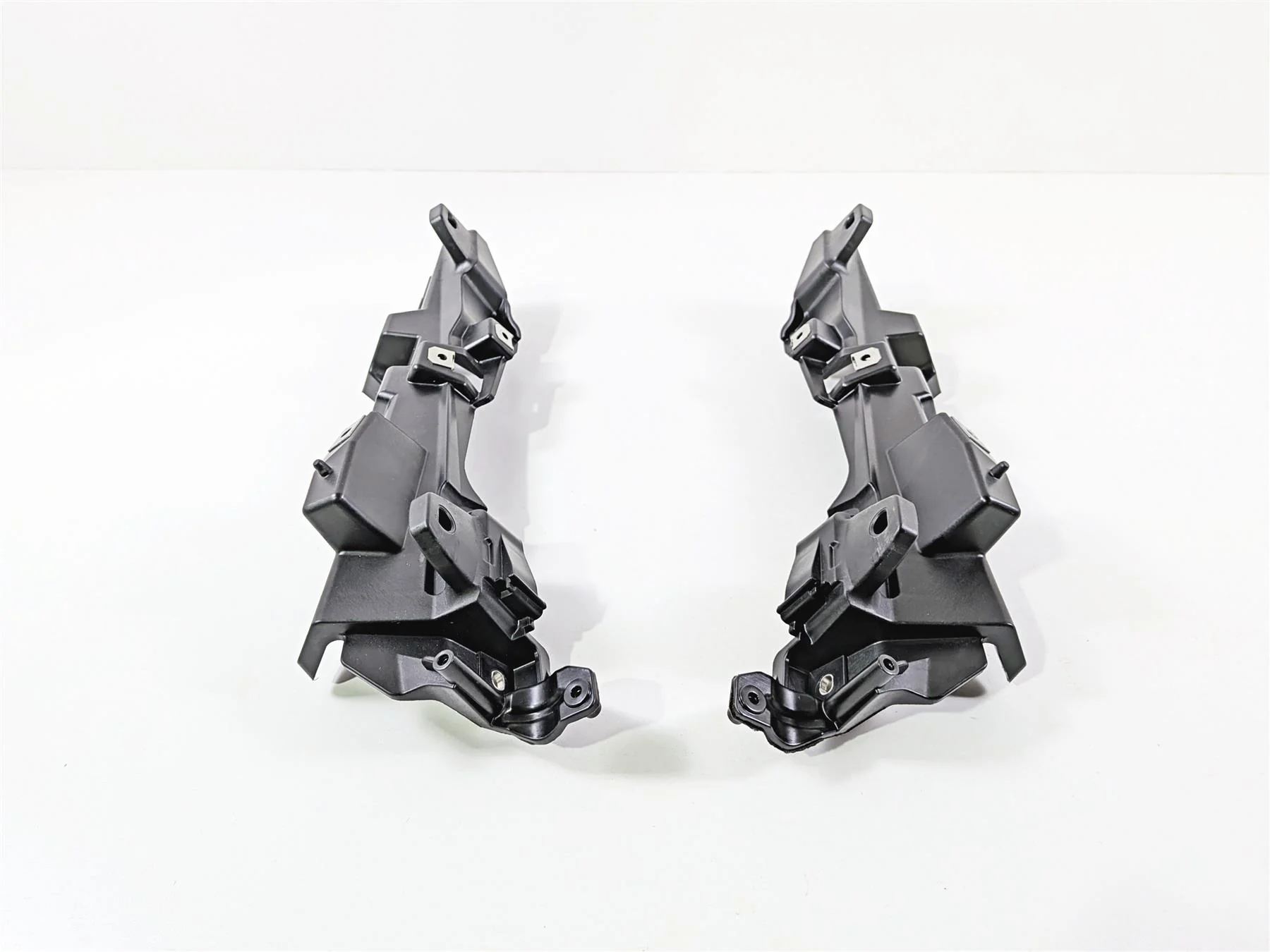 2023 BMW R1250RT RTP K52 Left Right Rear Saddle Bag Mounts 46547728666 - Image 3