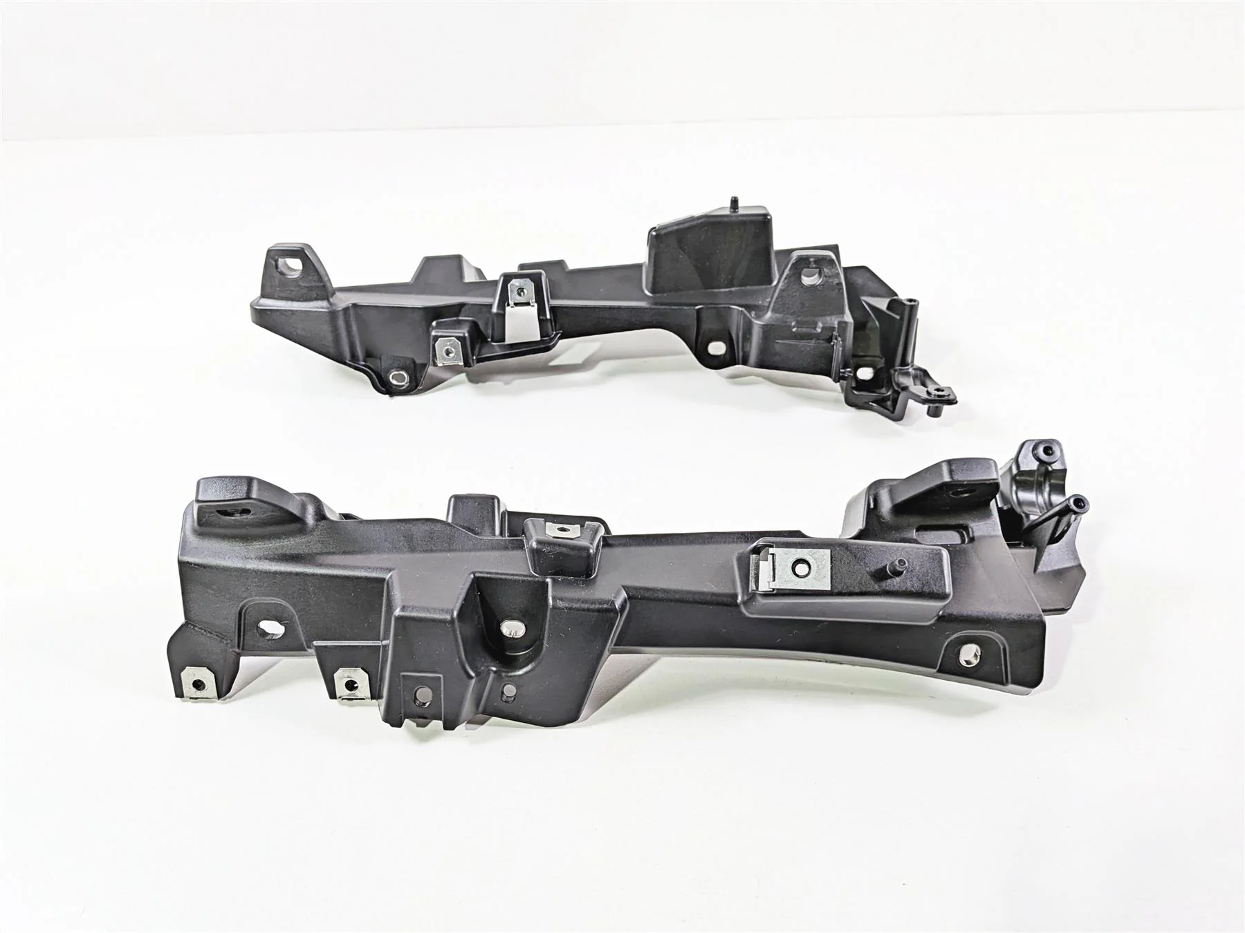 2023 BMW R1250RT RTP K52 Left Right Rear Saddle Bag Mounts 46547728666 - Image 4