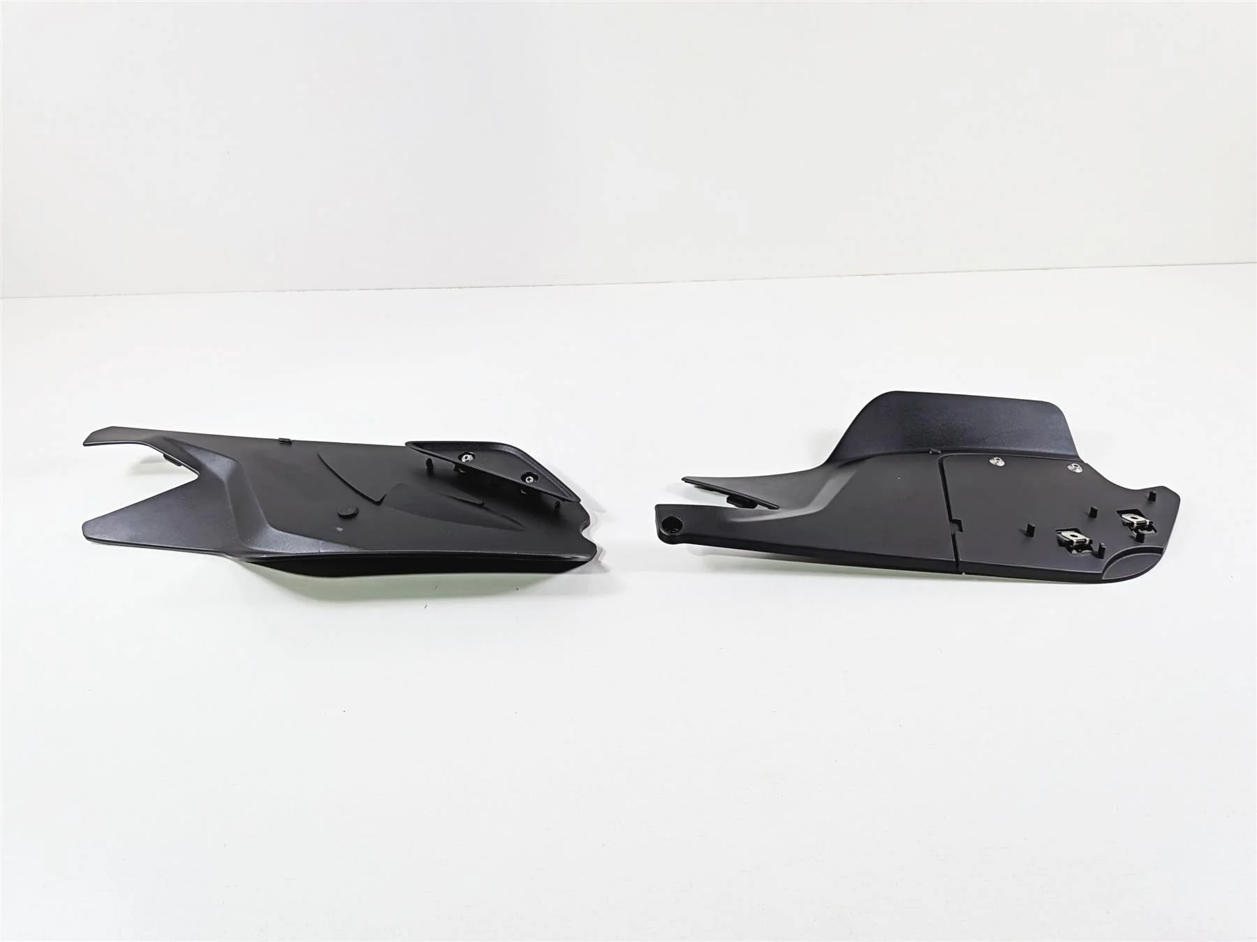 2023 BMW R1250RT RTP K52 Left Right Rear Side Cover Body Fairing 46638548481 - Image 6