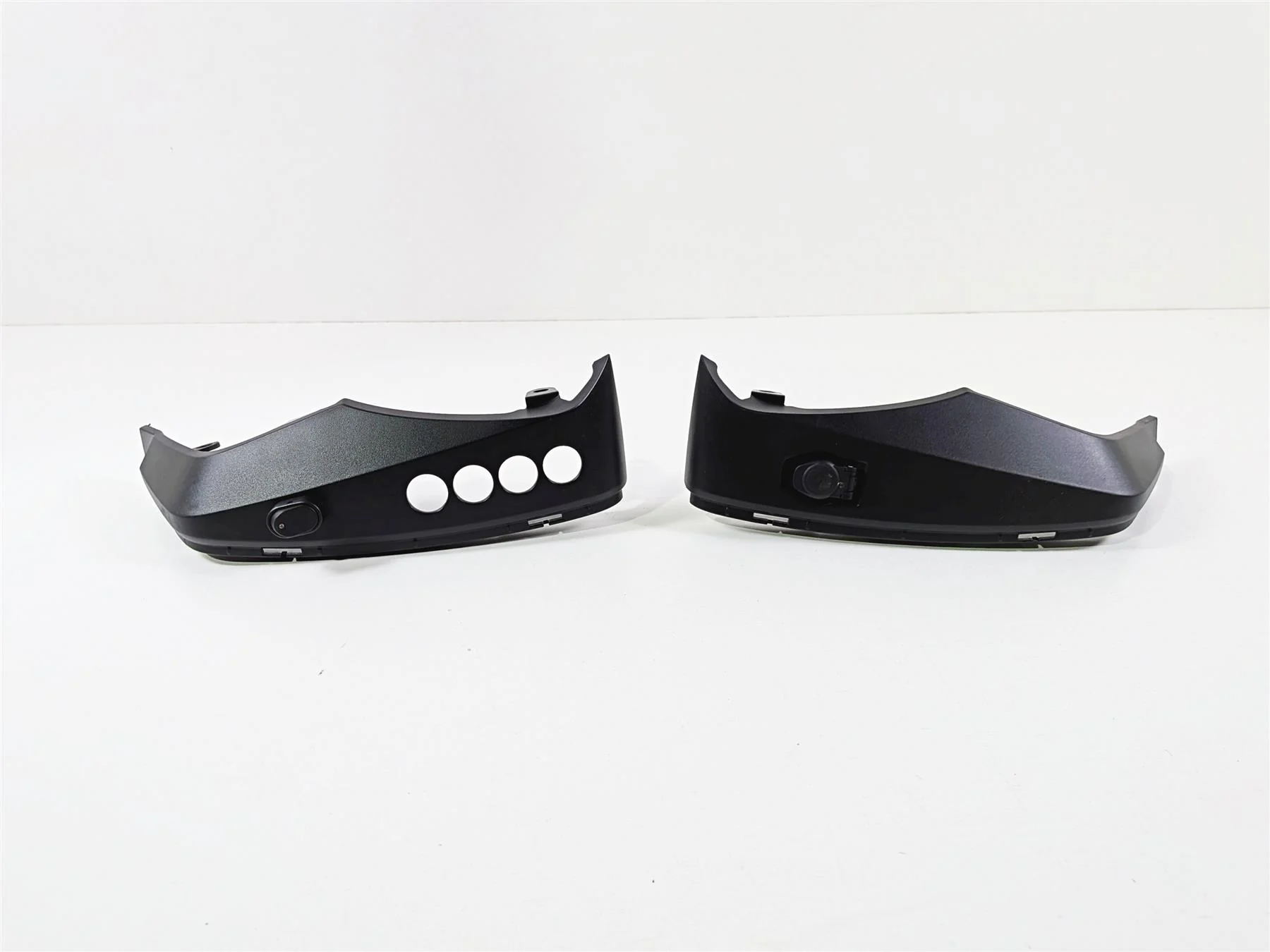 2023 BMW R1250RT RTP K52 Left Right Trim Infill Cover Fairing Set 46638566226 - Image 2