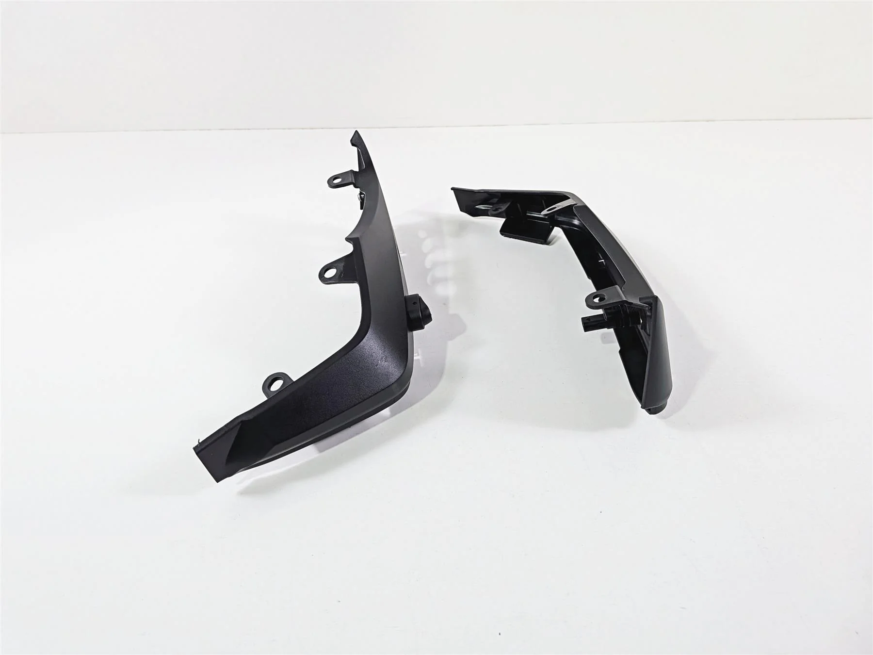 2023 BMW R1250RT RTP K52 Left Right Trim Infill Cover Fairing Set 46638566226 - Image 3