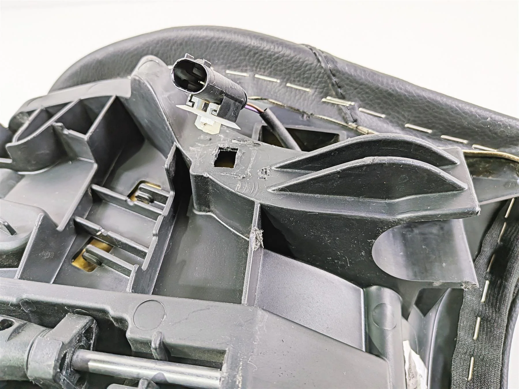2023 BMW R1250RT RTP K52 Nice Front Seat Saddle & Backrest 52538544784 - Image 11