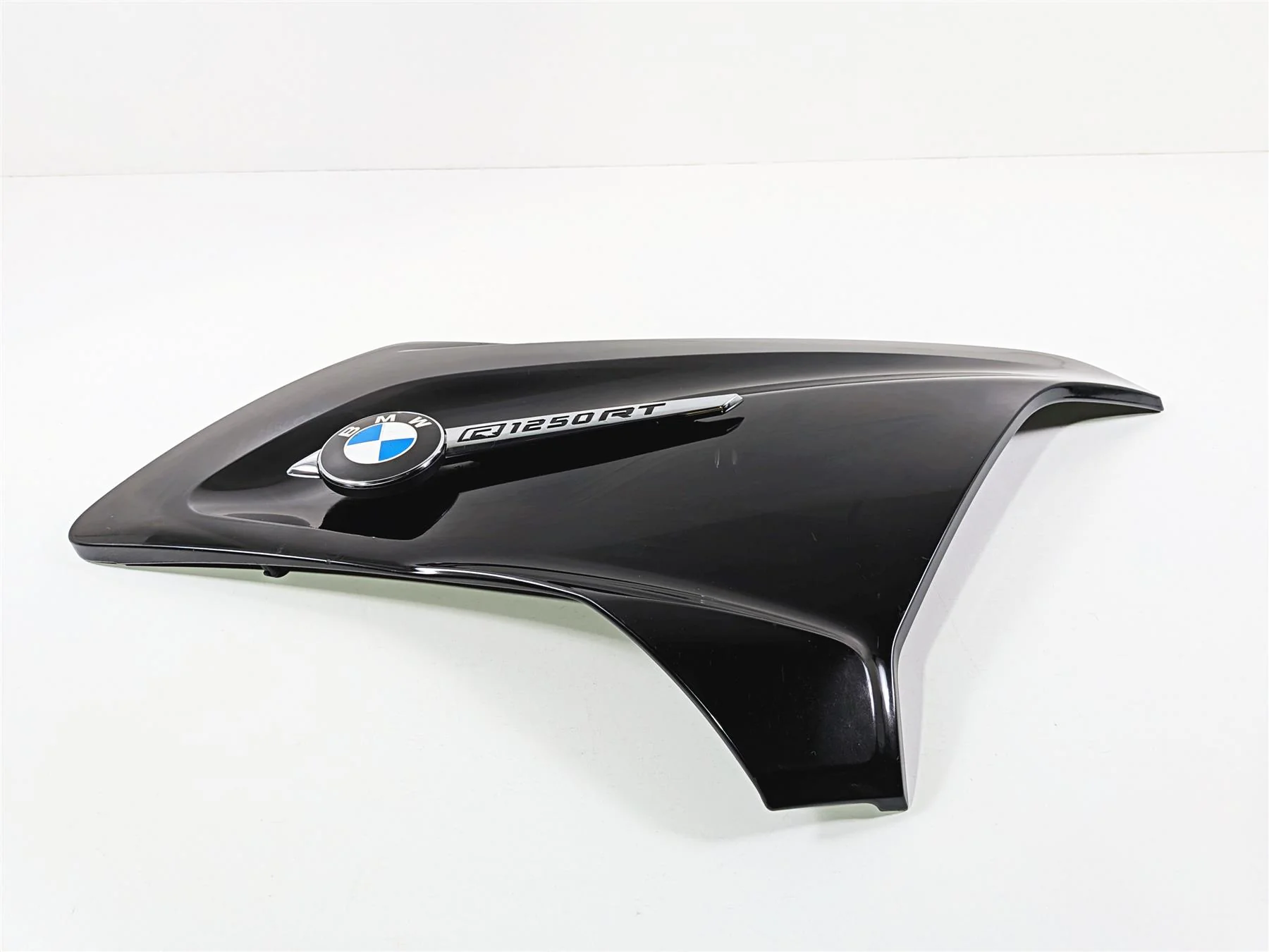 2023 BMW R1250RT RTP K52 Right Emblem Side Cover Fairings Set 540J 46638566228 - Image 2