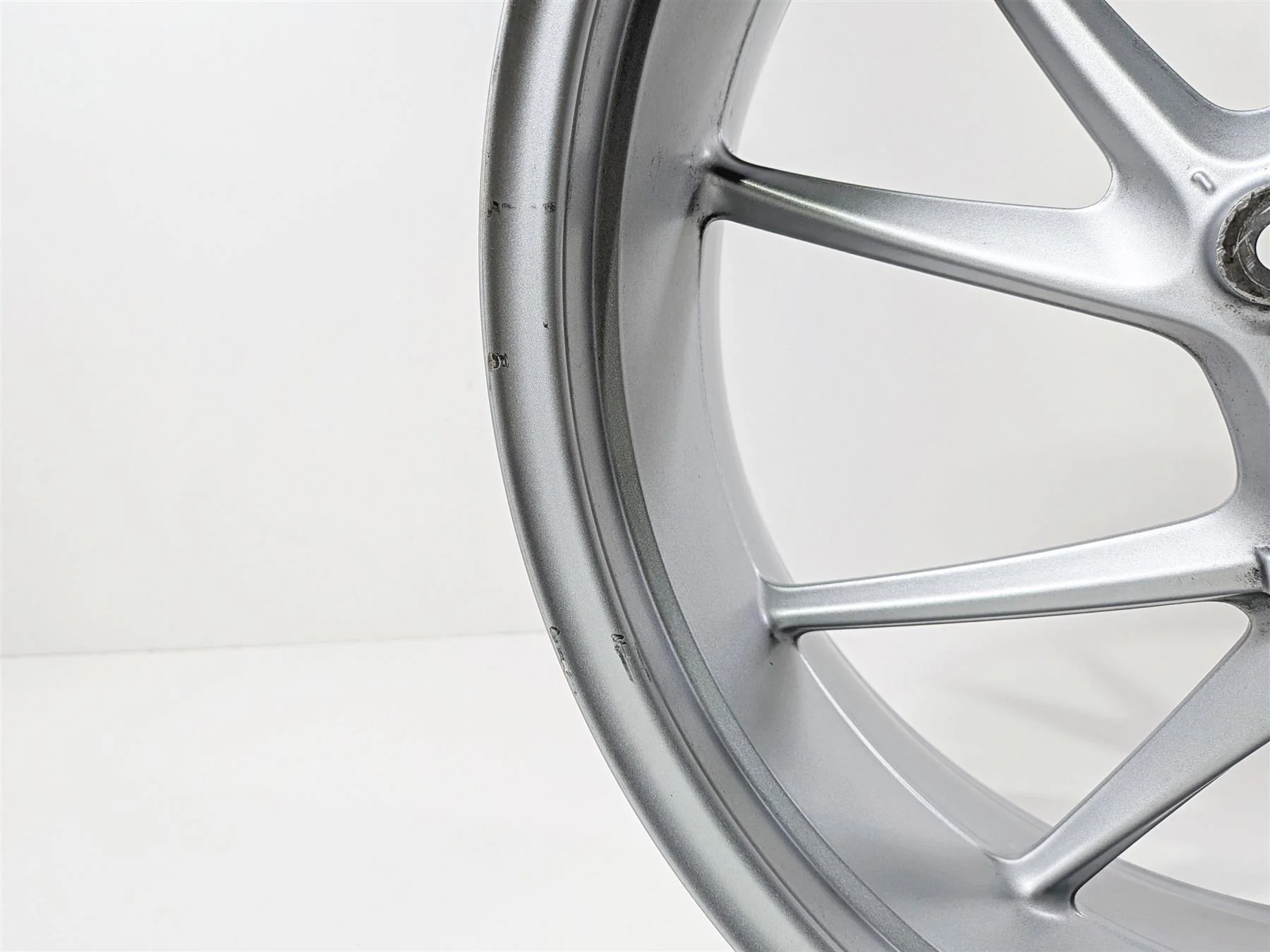 2023 BMW R1250RT RTP K52 Straight Silver Rear Wheel Rim 17x5.5 36317727235 - Image 11