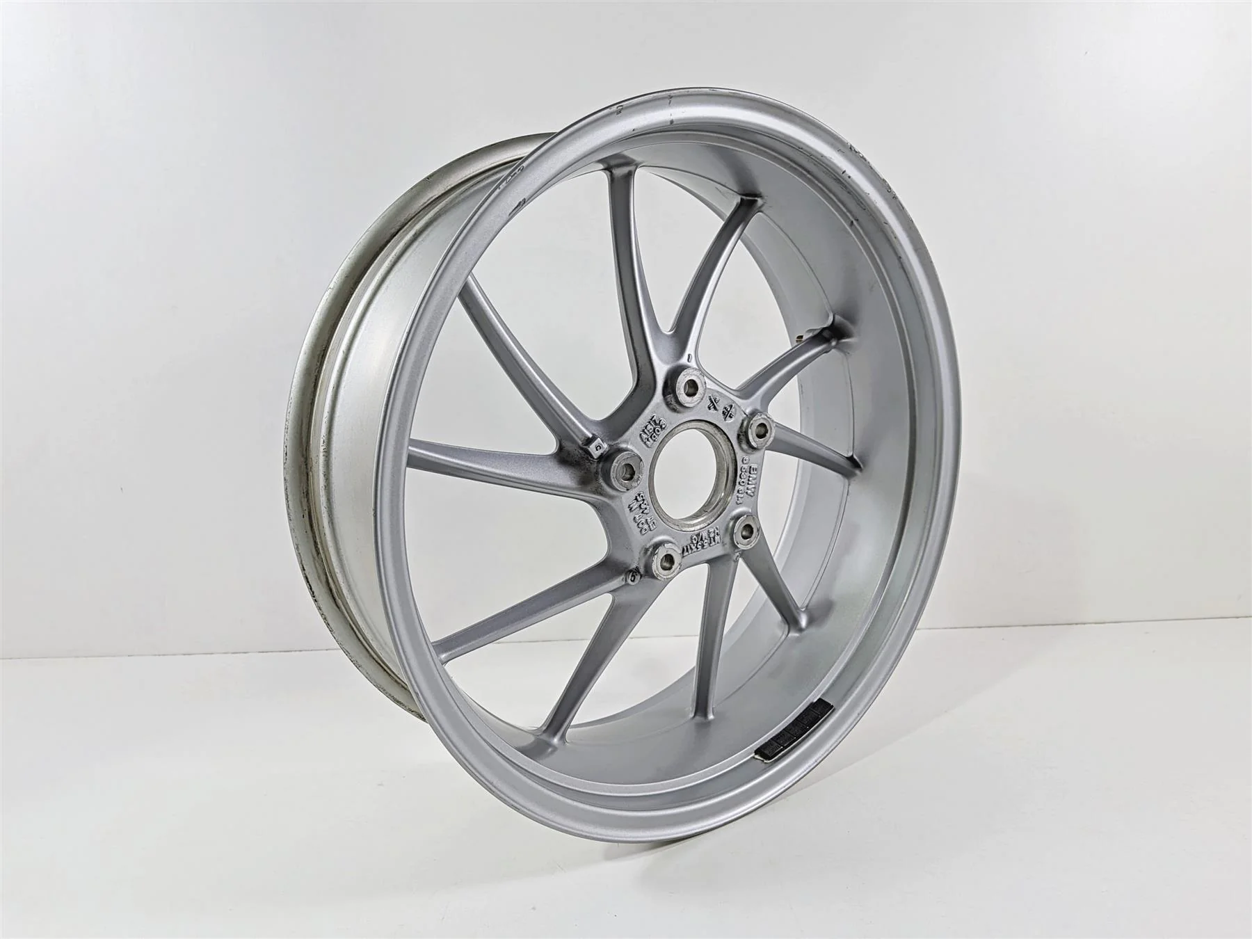 2023 BMW R1250RT RTP K52 Straight Silver Rear Wheel Rim 17x5.5 36317727235 - Image 12