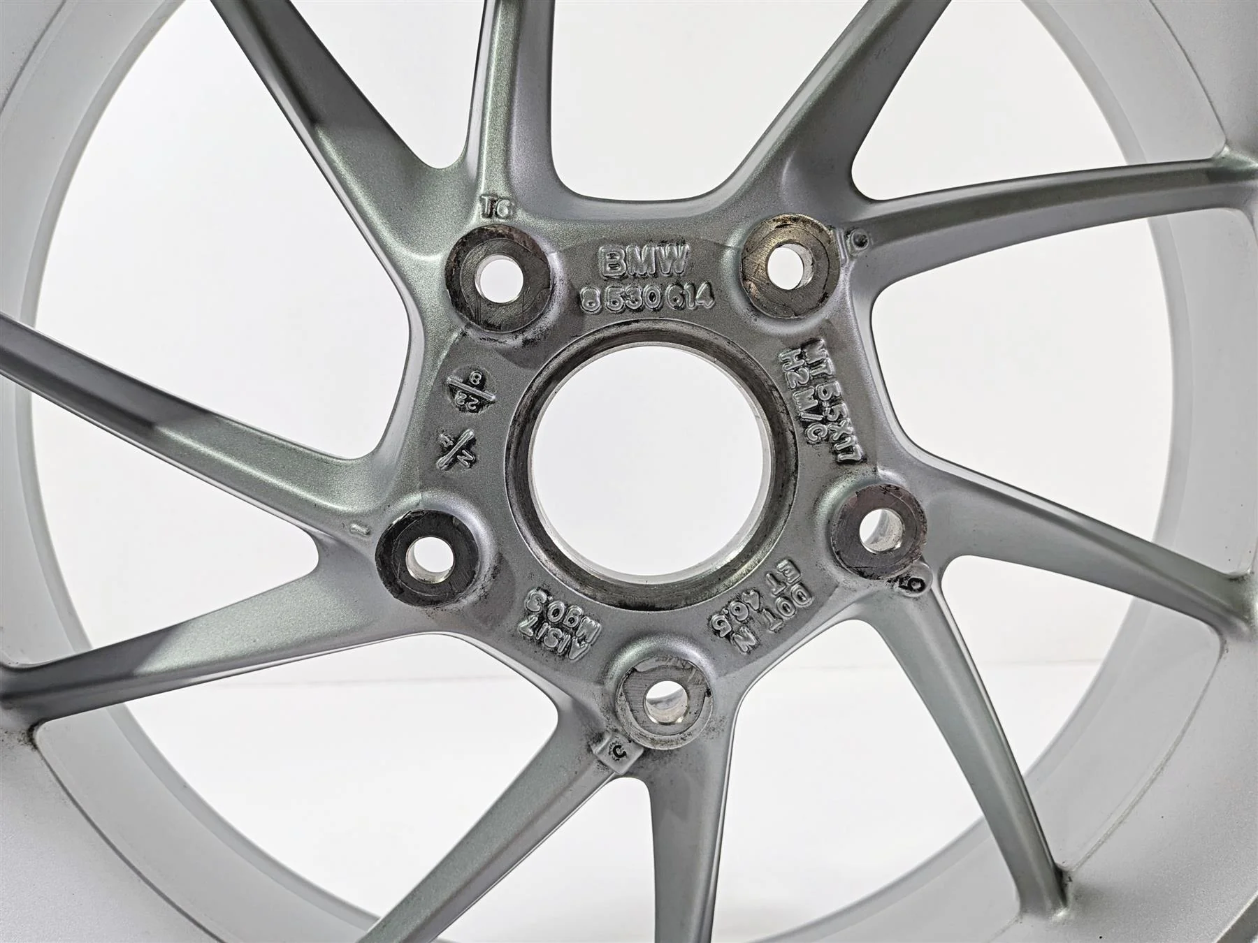 2023 BMW R1250RT RTP K52 Straight Silver Rear Wheel Rim 17x5.5 36317727235 - Image 4