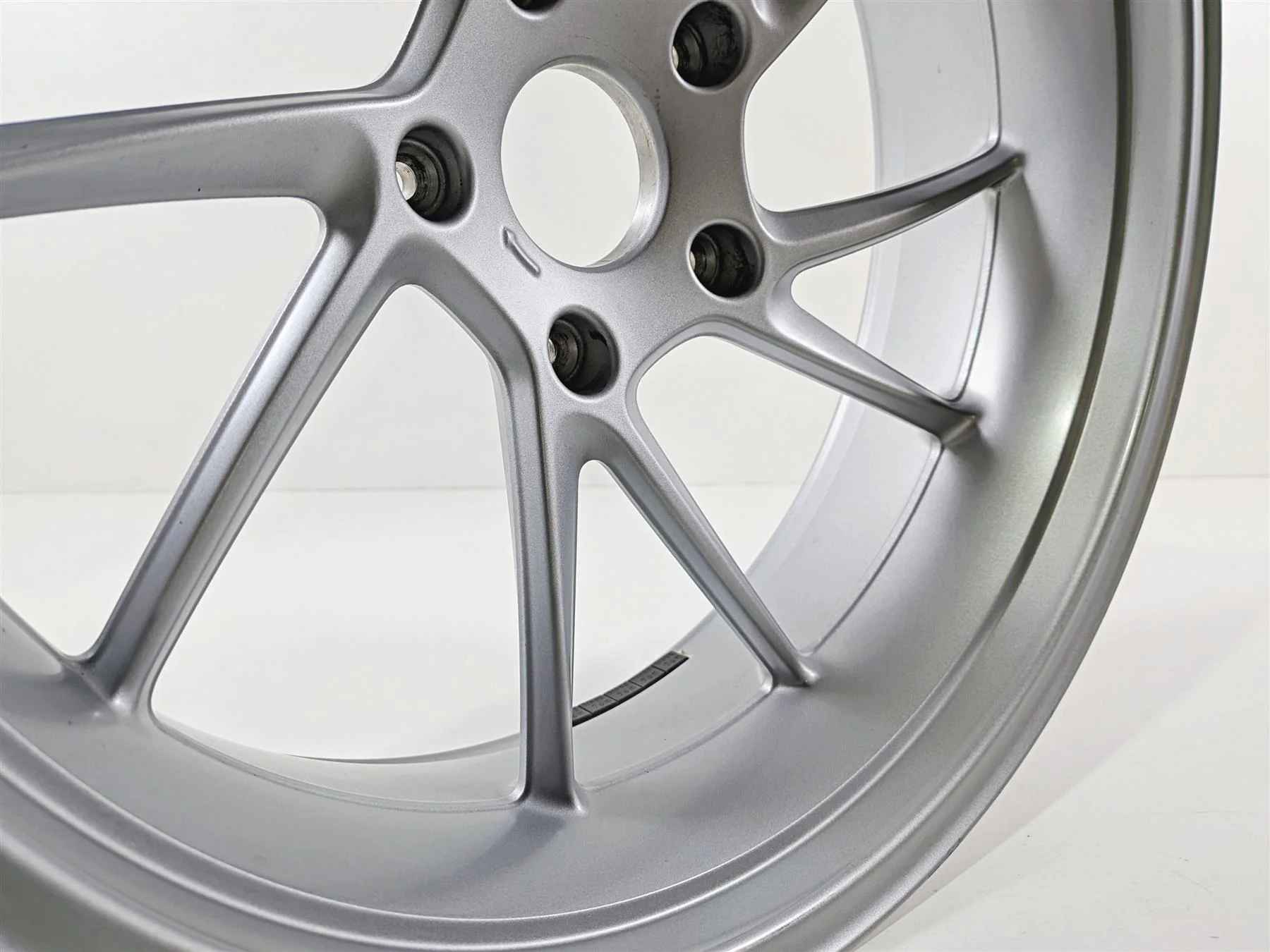 2023 BMW R1250RT RTP K52 Straight Silver Rear Wheel Rim 17x5.5 36317727235 - Image 8