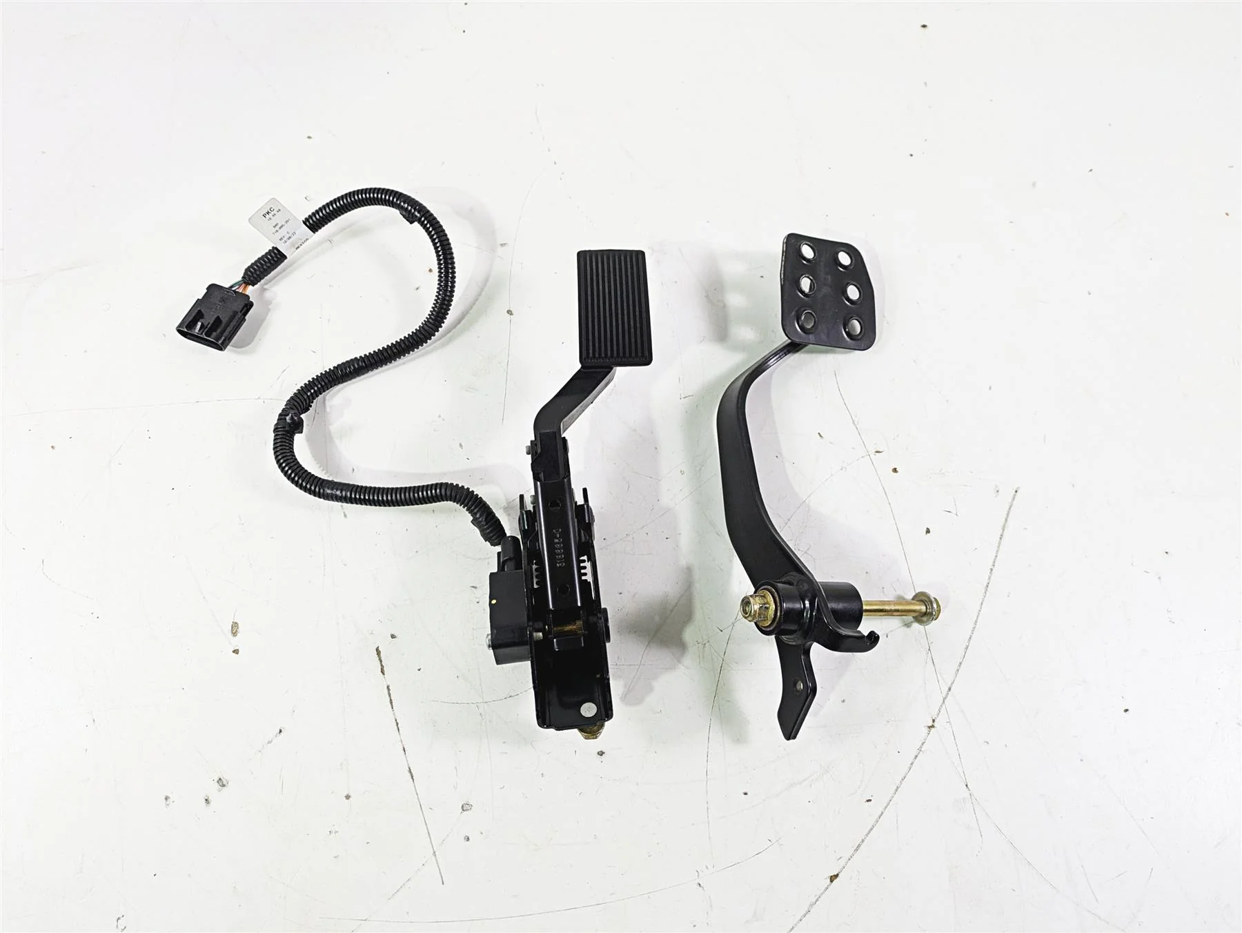 2023 Can Am Maverick X3 XMR Turbo RR Foot Brake Accelerate Pedal Set 707001803 - Image 3