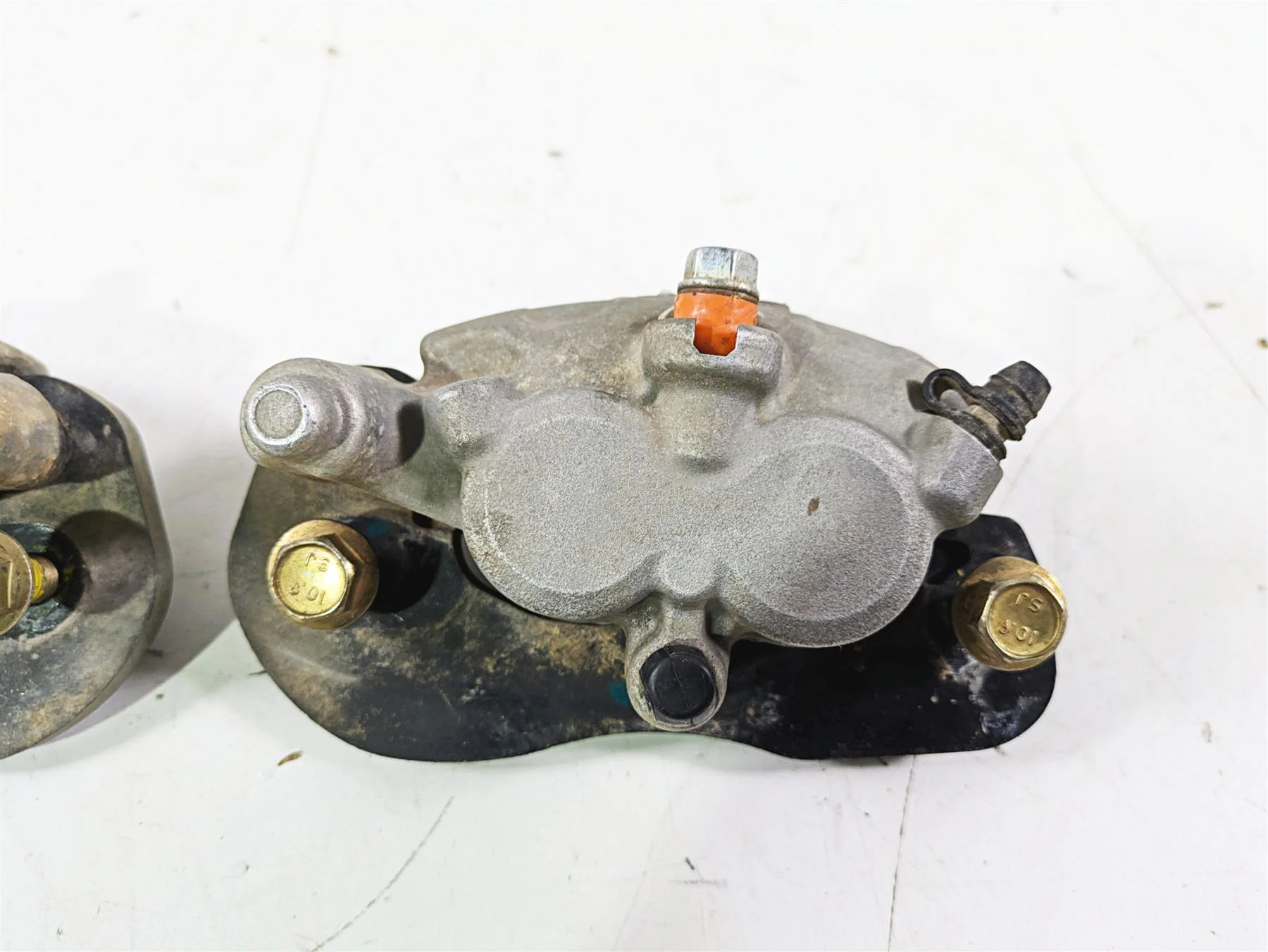 2023 Can Am Maverick X3 XMR Turbo RR Front Brake Caliper Set 705601887 705601888 - Image 7