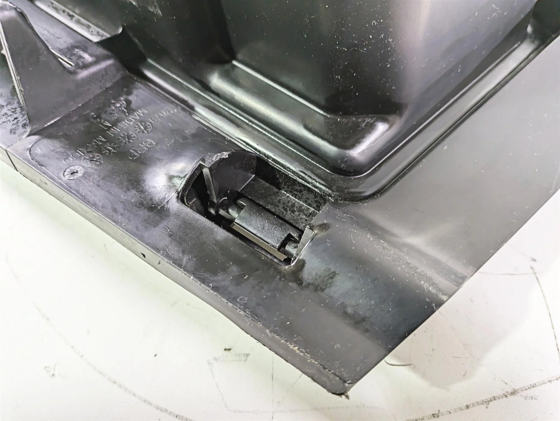 2023 Can Am Maverick X3 XMR Turbo RR Glove Box Storage Compartment 707901133 - Image 8