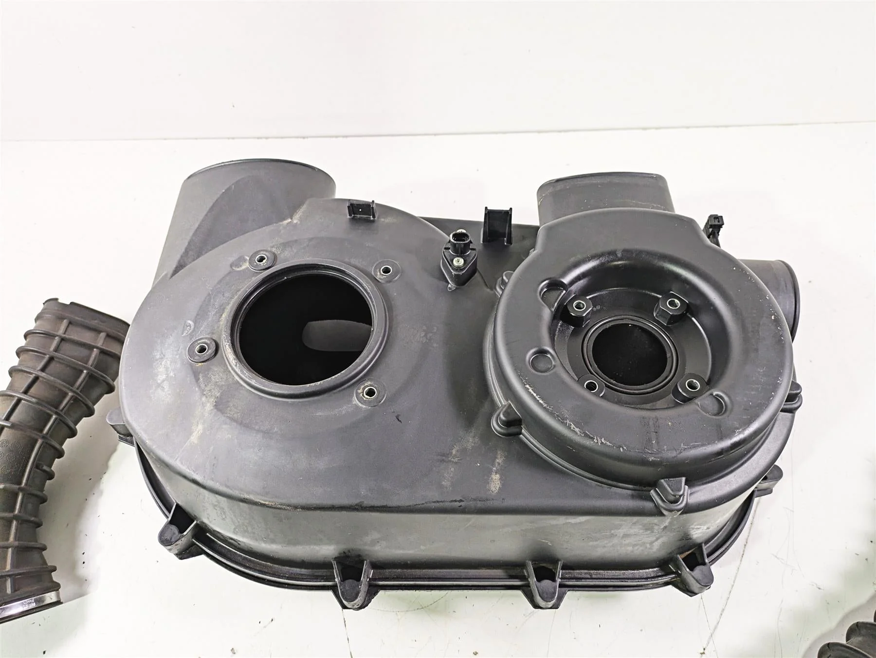 2023 Can Am Maverick X3 XMR Turbo RR Inner Outer Clutch Cover & Tubes 420212609 - Image 7
