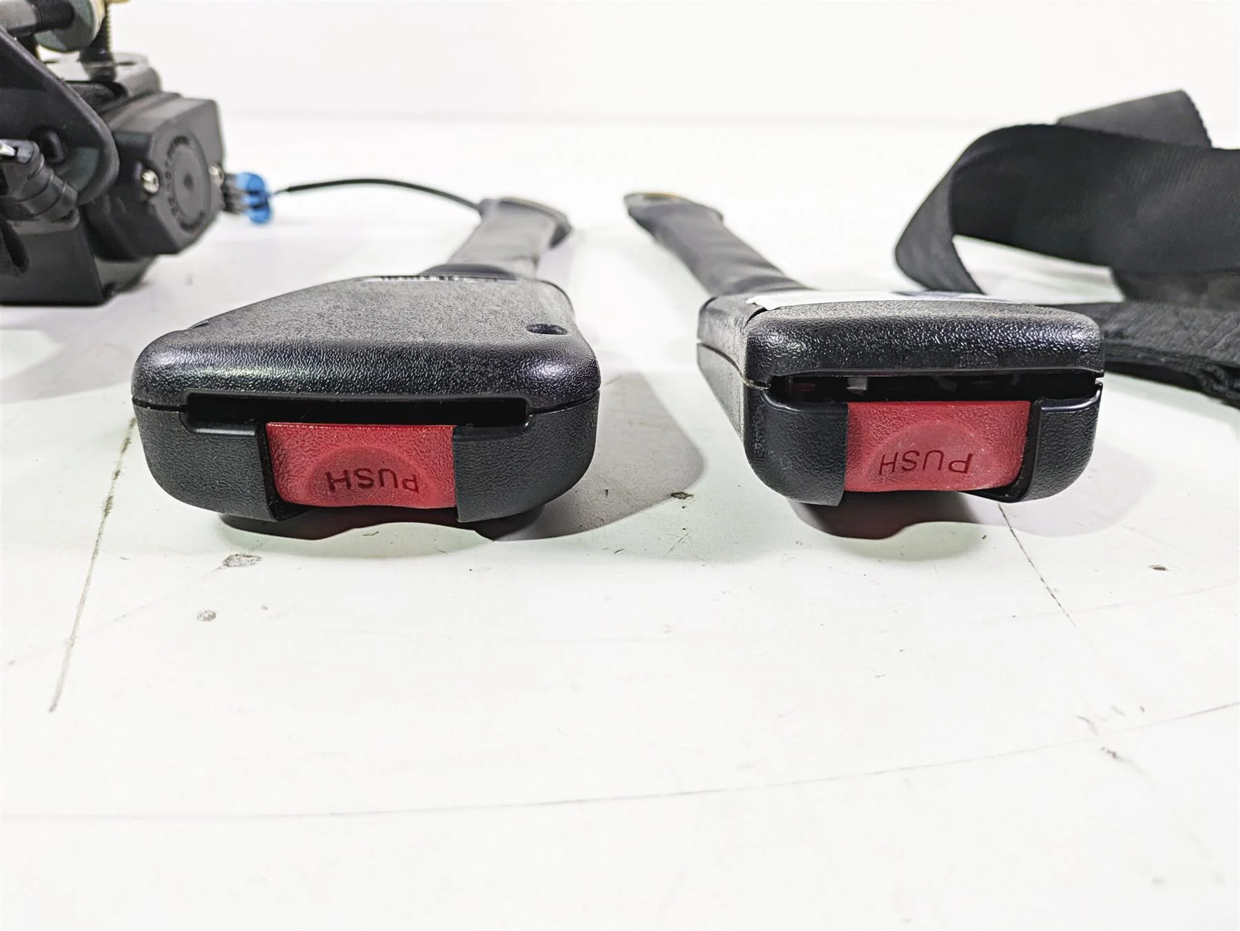 2023 Can Am Maverick X3 XMR Turbo RR Left & Right Seat Belt Buckle Set 708002654 - Image 12