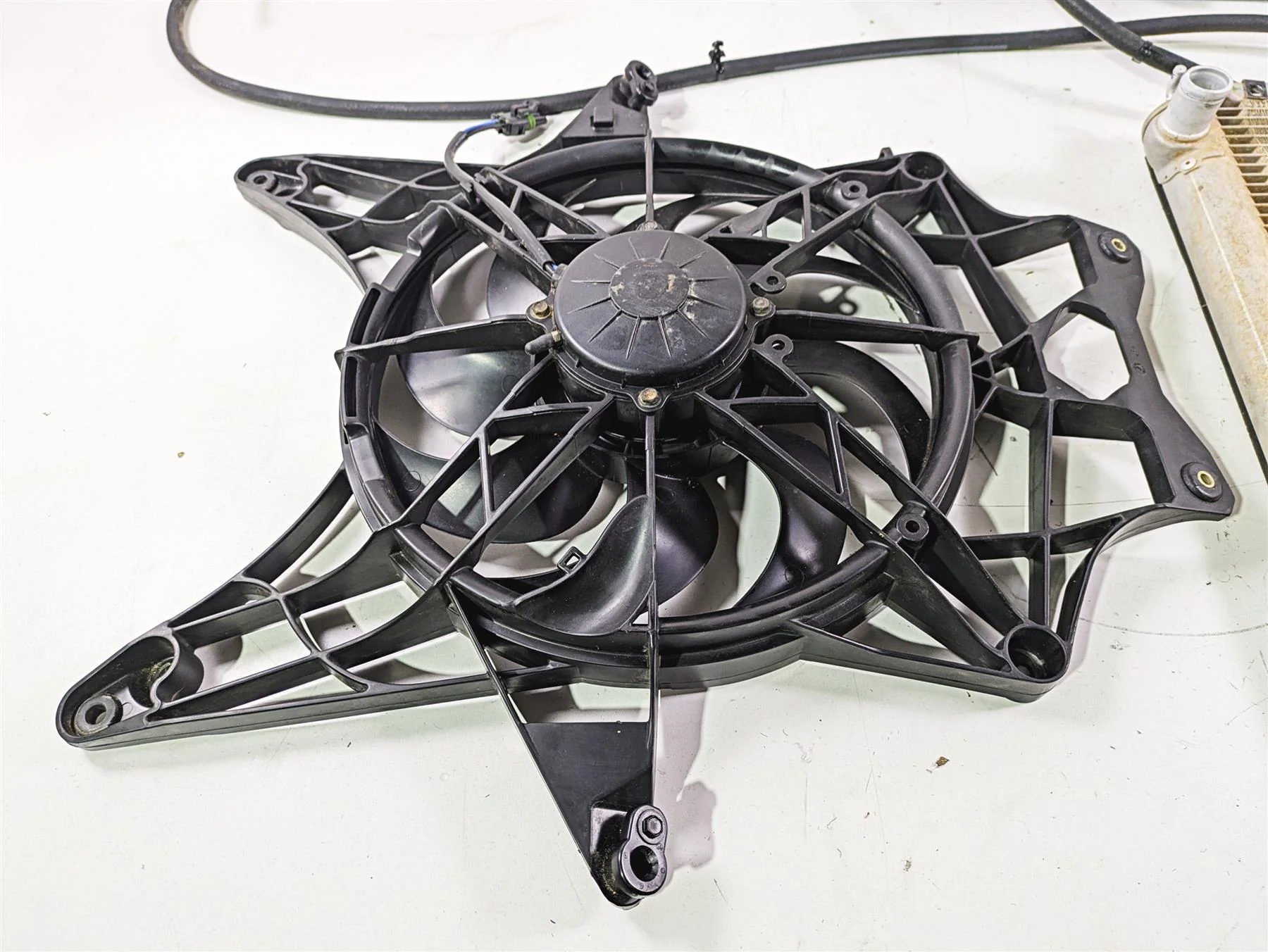 2023 Can Am Maverick X3 XMR Turbo RR Radiator & Fan Set 709200703 709200588 - Image 4