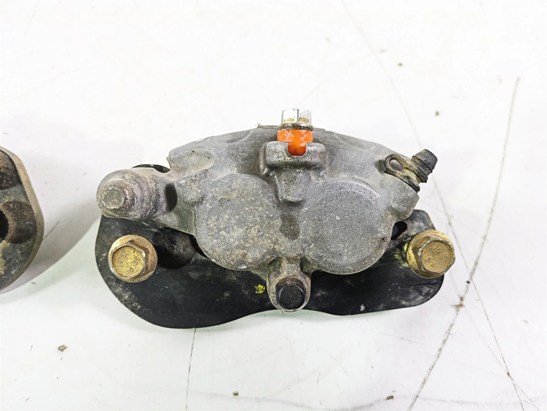 2023 Can Am Maverick X3 XMR Turbo RR Rear Brake Calipers 705601891 705601892 - Image 5