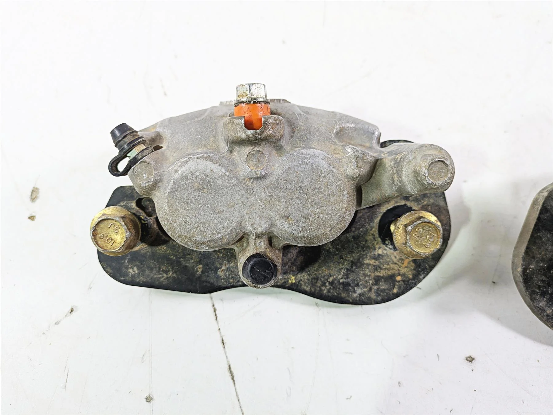 2023 Can Am Maverick X3 XMR Turbo RR Rear Brake Calipers 705601891 705601892 - Image 6