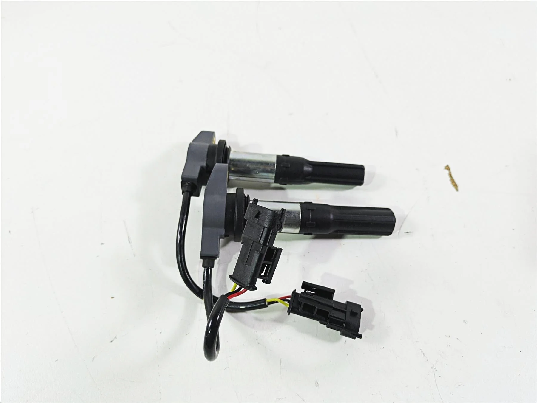 2023 Ducati Monster 937 SP Eldor Ignition Coil Set 38010221A 78660001 - Image 2