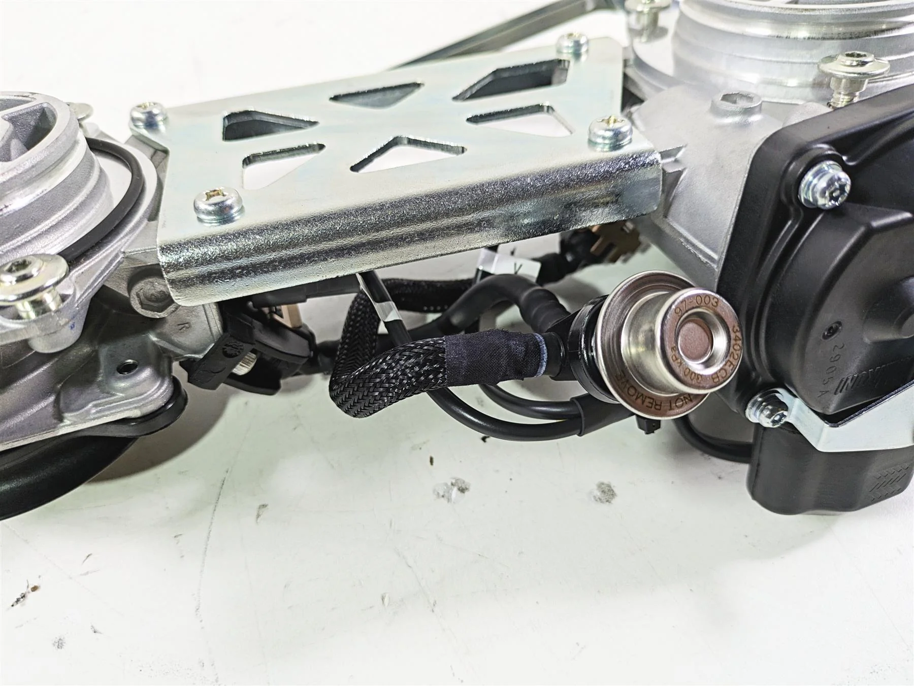 2023 Ducati Monster 937 SP Mikuni Throttle Body Bodies Set 28240932A - Image 11
