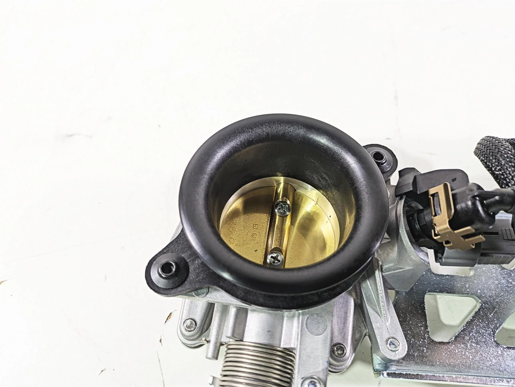 2023 Ducati Monster 937 SP Mikuni Throttle Body Bodies Set 28240932A - Image 3