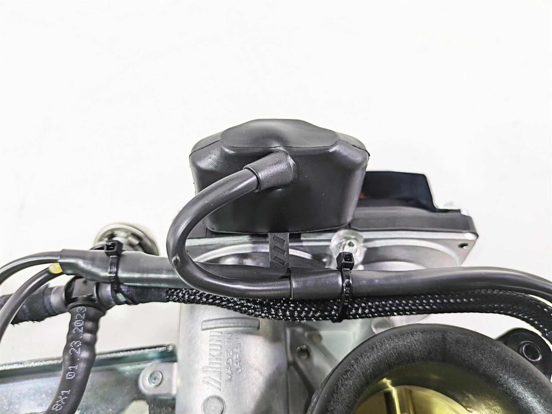 2023 Ducati Monster 937 SP Mikuni Throttle Body Bodies Set 28240932A - Image 7