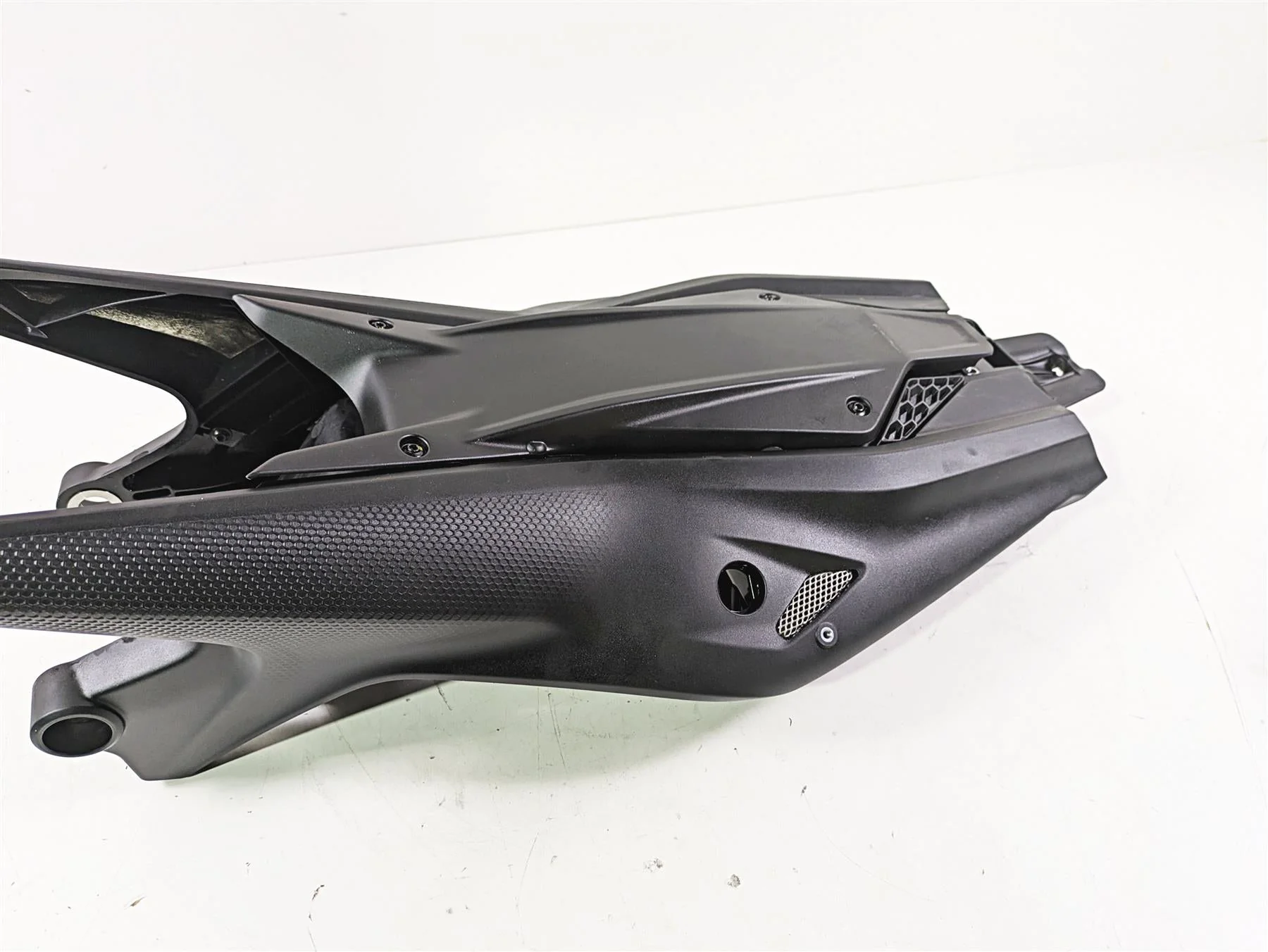 2023 Ducati Monster 937 SP Rear Left Right Subframe Set L 46910422B R 46910432B - Image 12