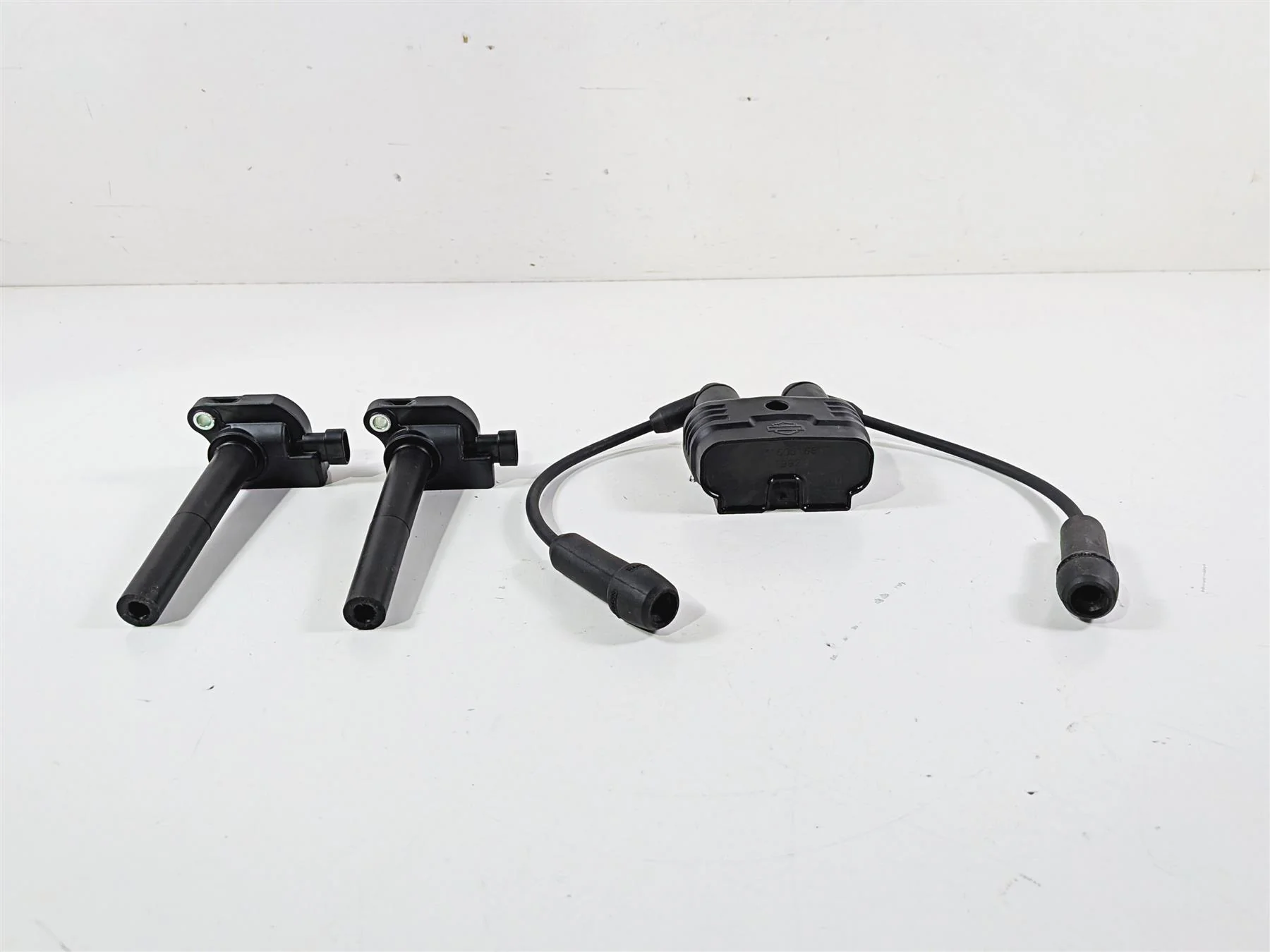 2023 Harley Adv RA1250 S Pan America Ignition Coil Set 31600167 31600166 - Image 3