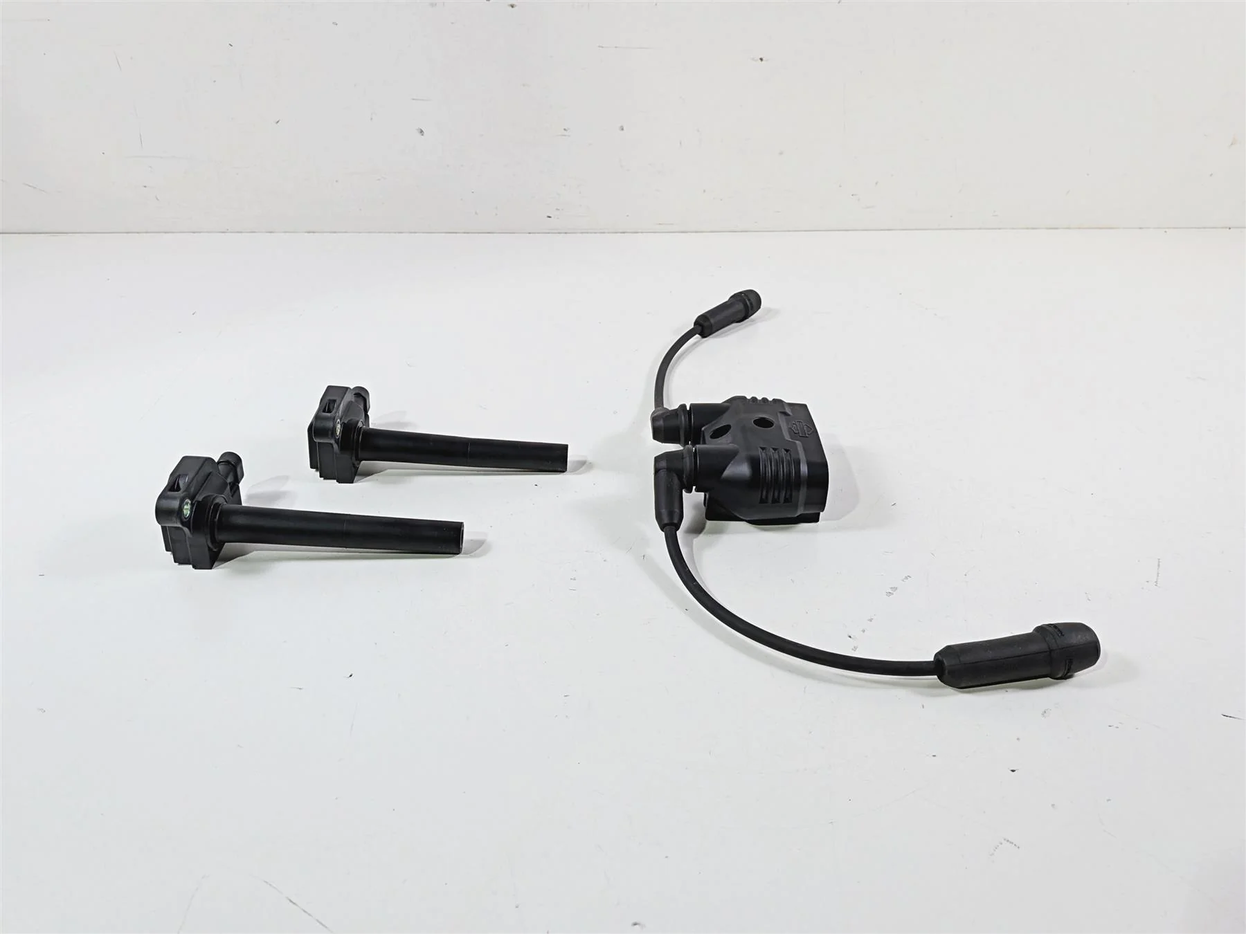 2023 Harley Adv RA1250 S Pan America Ignition Coil Set 31600167 31600166 - Image 4