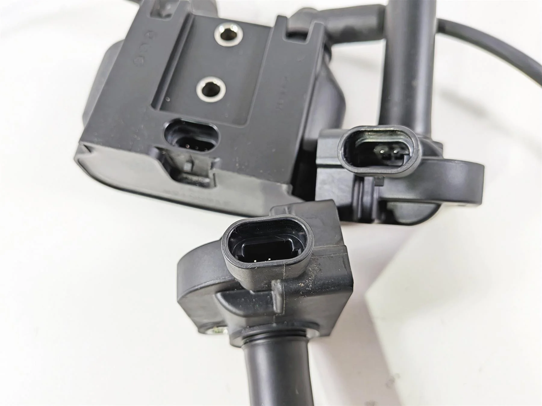 2023 Harley Adv RA1250 S Pan America Ignition Coil Set 31600167 31600166 - Image 9