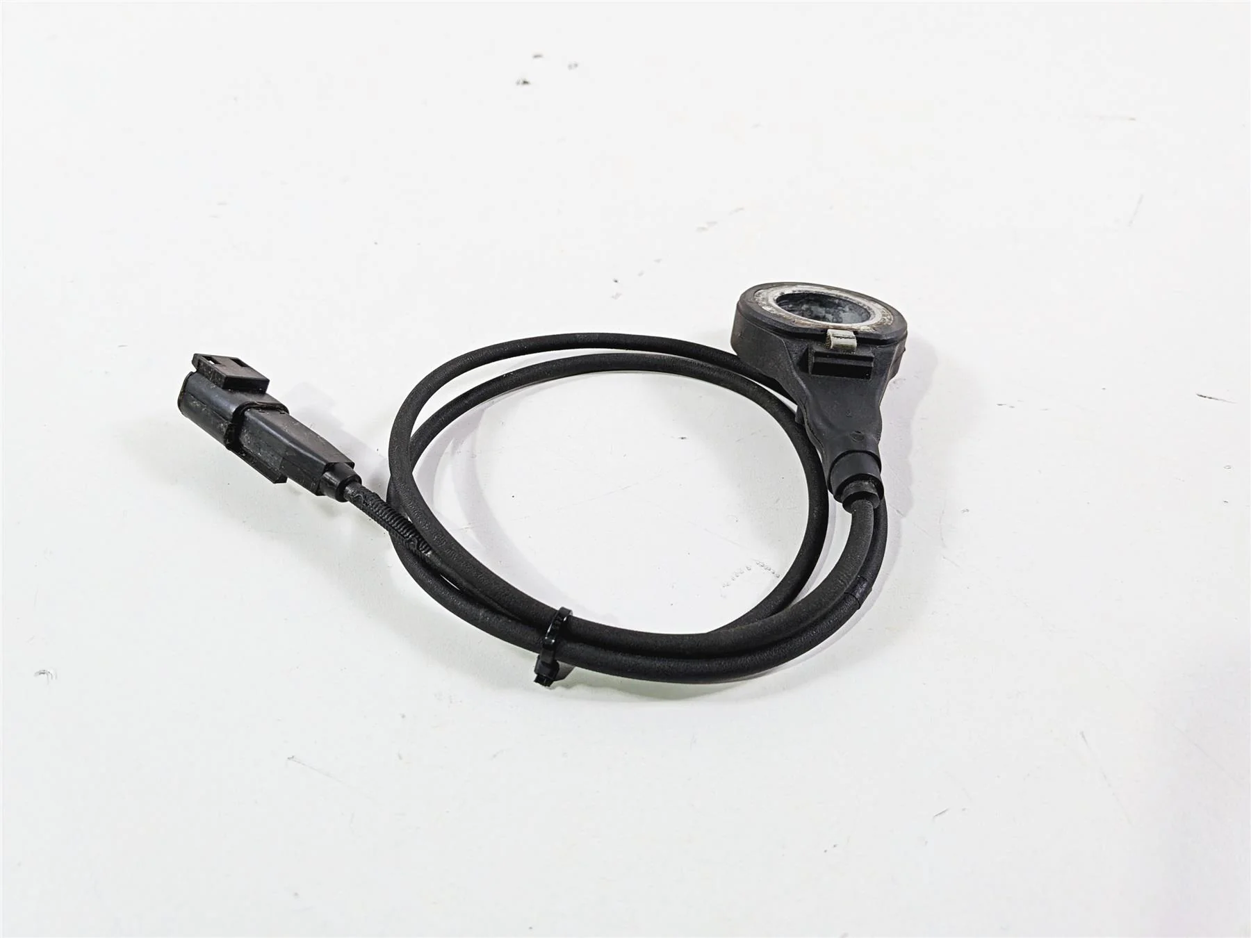 2023 Harley Adv RA1250 S Pan America Rear Abs Brake Wheel Speed Sensor 41100024 - Image 4