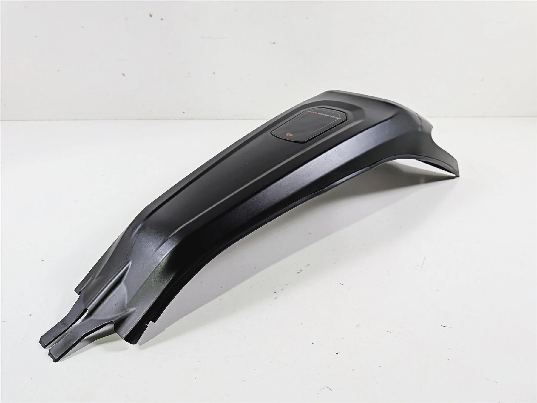 2023 Harley Adv RA1250 S Pan America Upper Center Tank Cover - Scratch 70900924 - Image 9