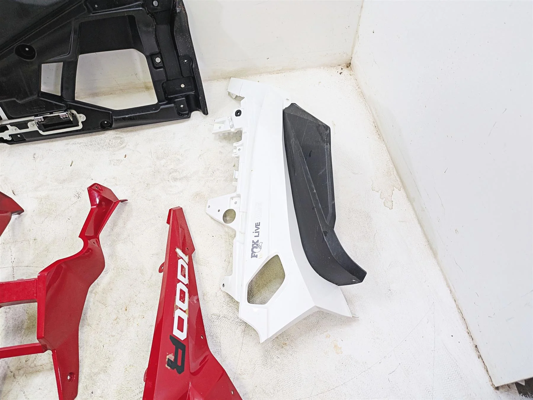2023 Honda Talon SXS1000 S2R Colored Outer Cover Hood Set 61305-HL6 - Image 9